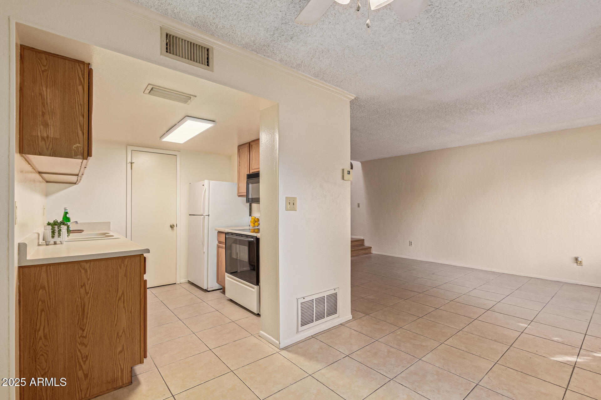 6124 N 79TH Street