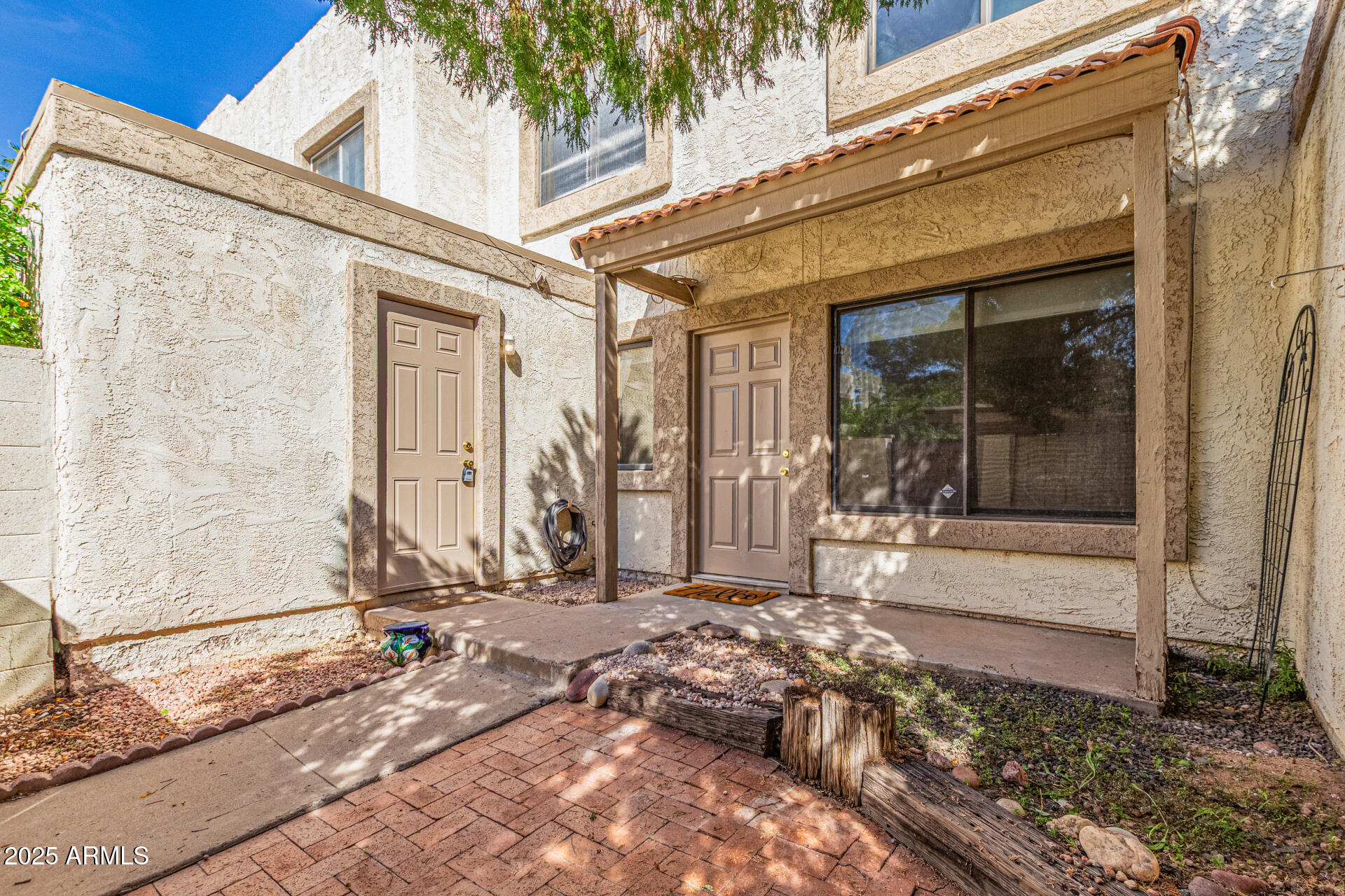 6124 N 79TH Street