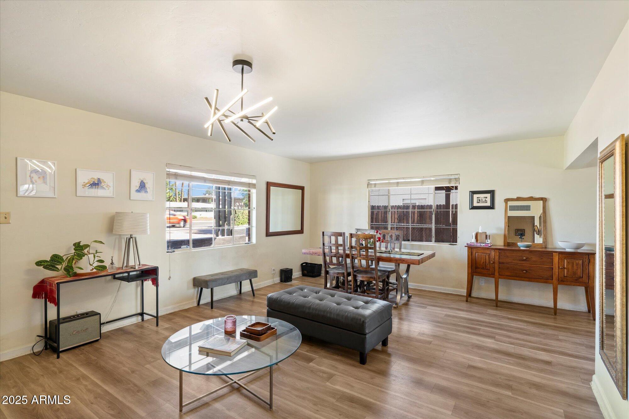 1405 E OSBORN Road
