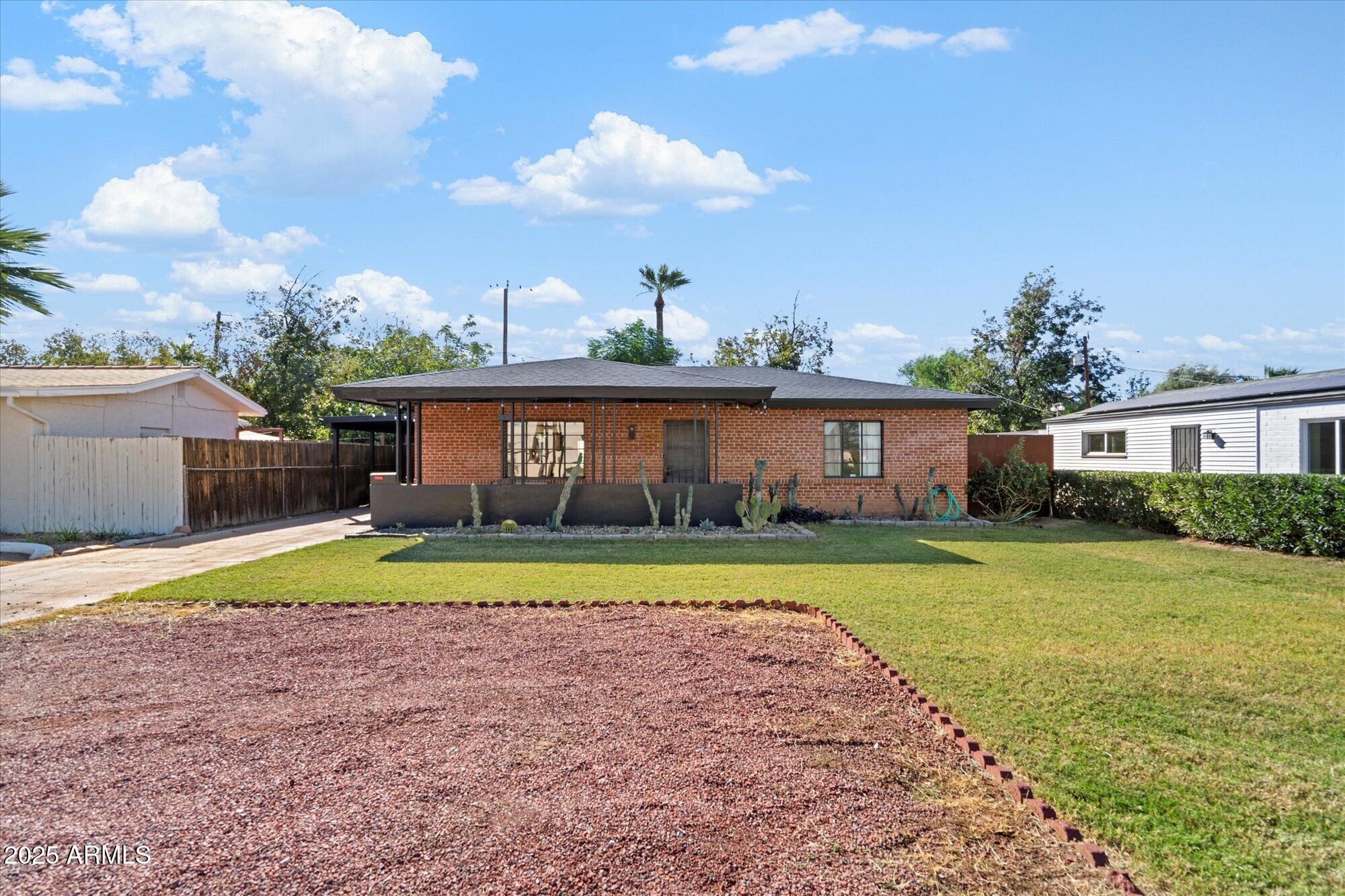 1405 E OSBORN Road