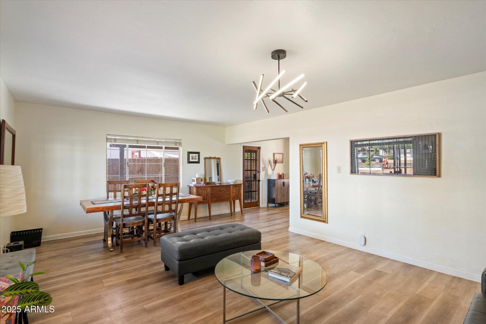 1405 E OSBORN Road