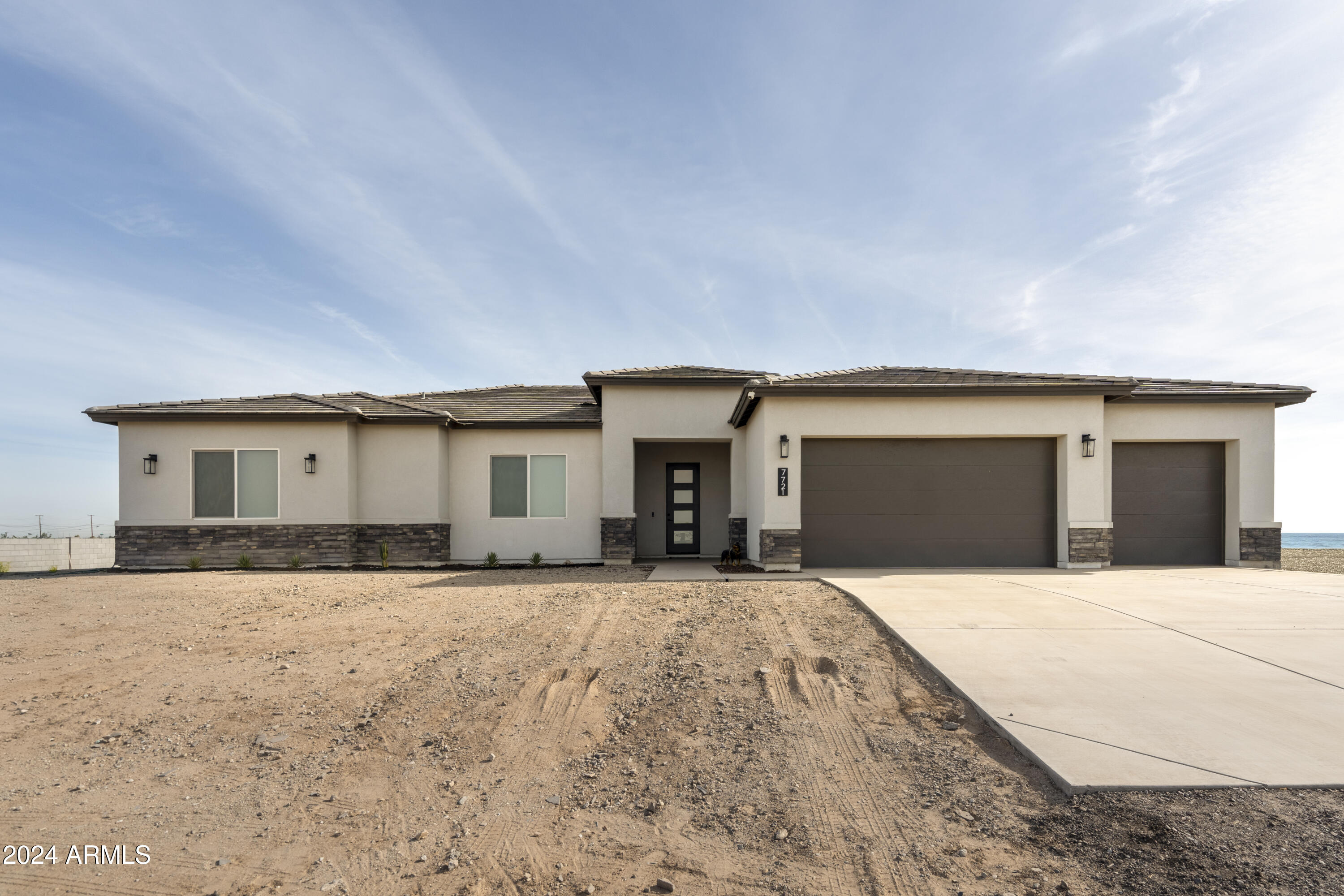 7721 S 220TH Lane
