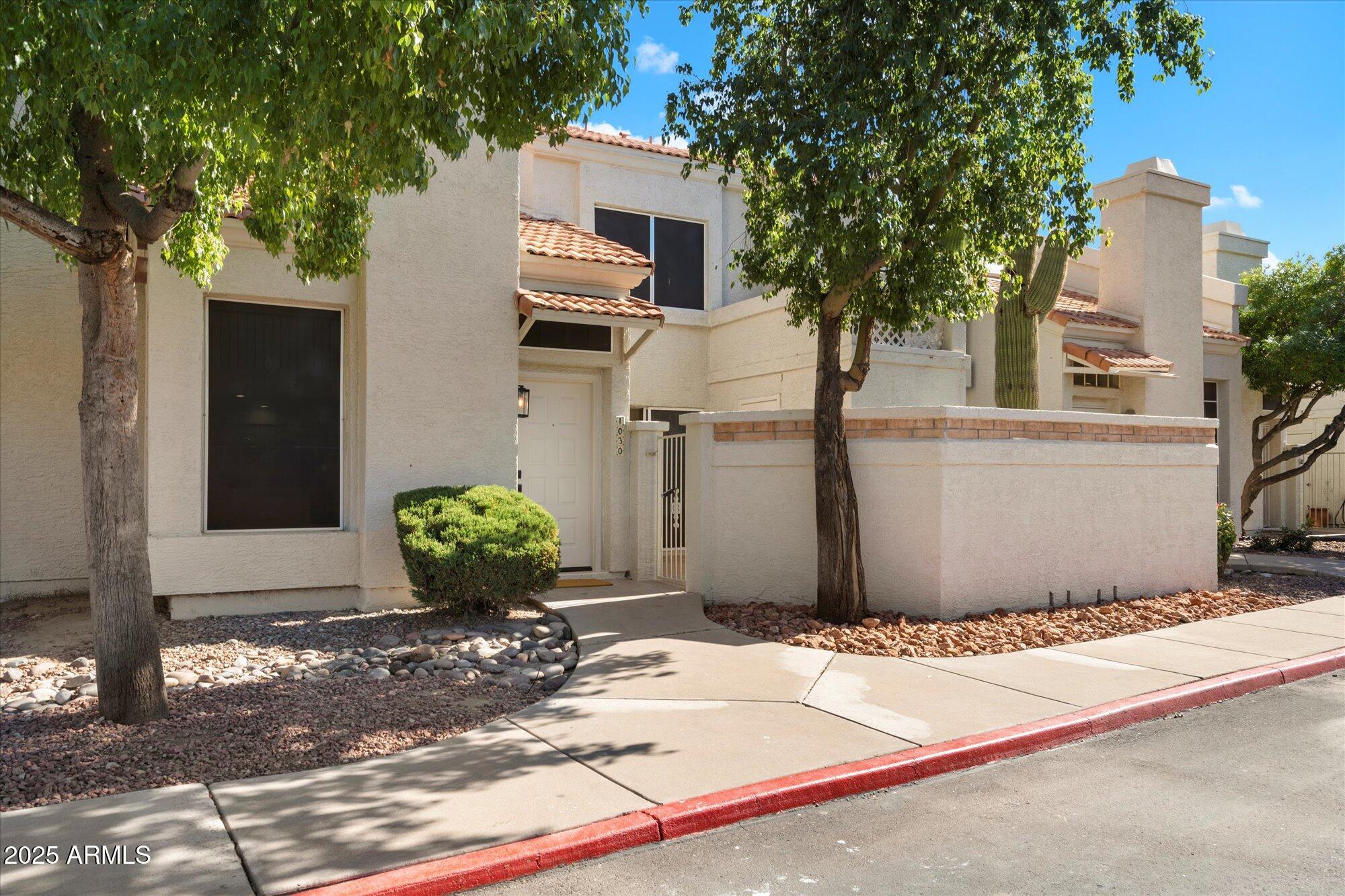1717 E UNION HILLS Drive 1030