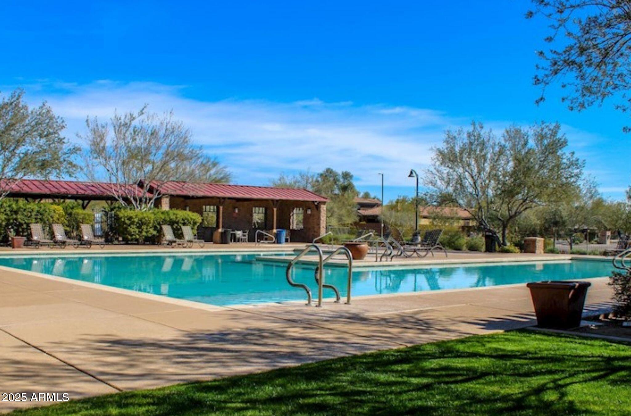 2425 W BRONCO BUTTE Trail 2046