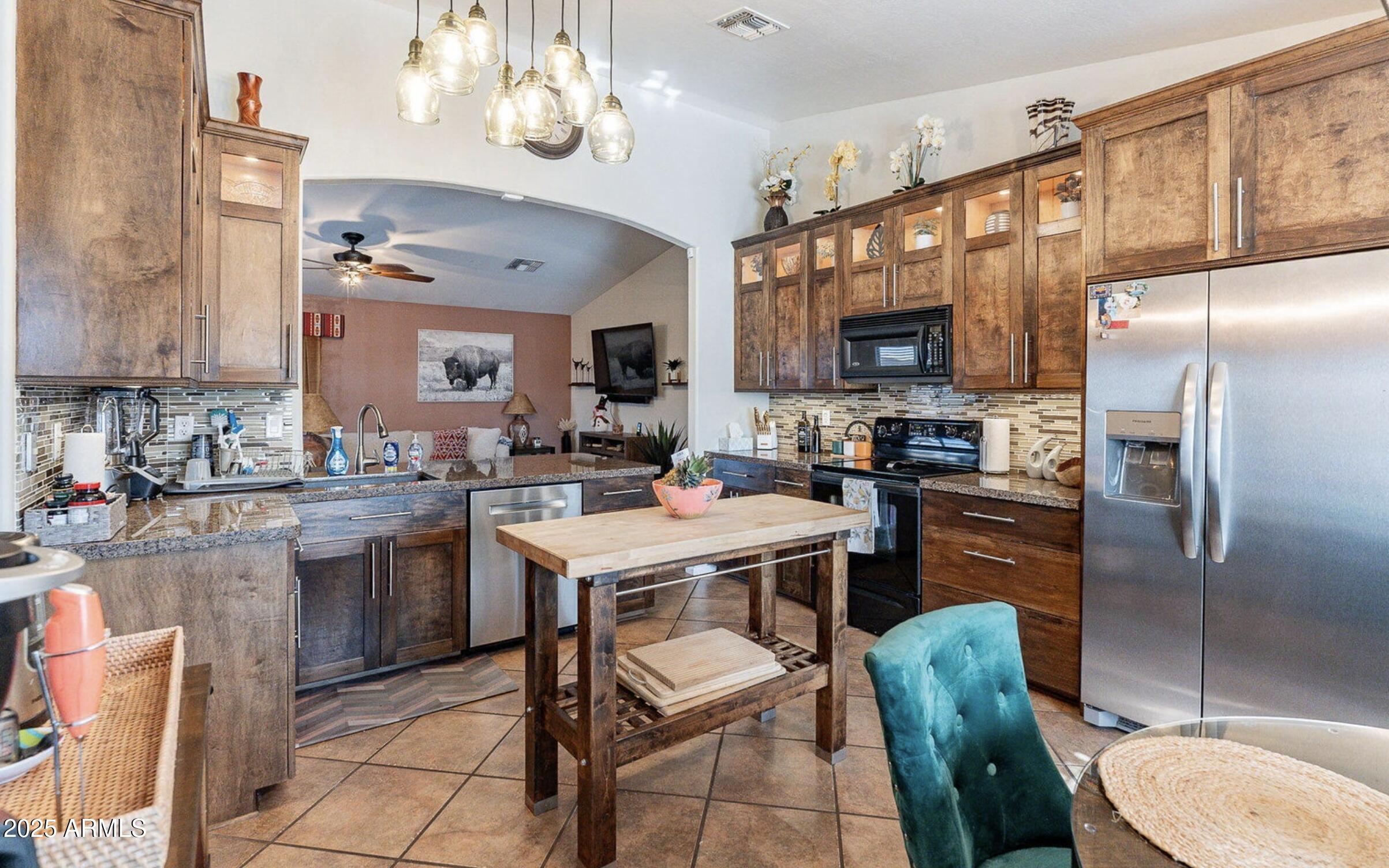 16680 W SAGUARO Lane