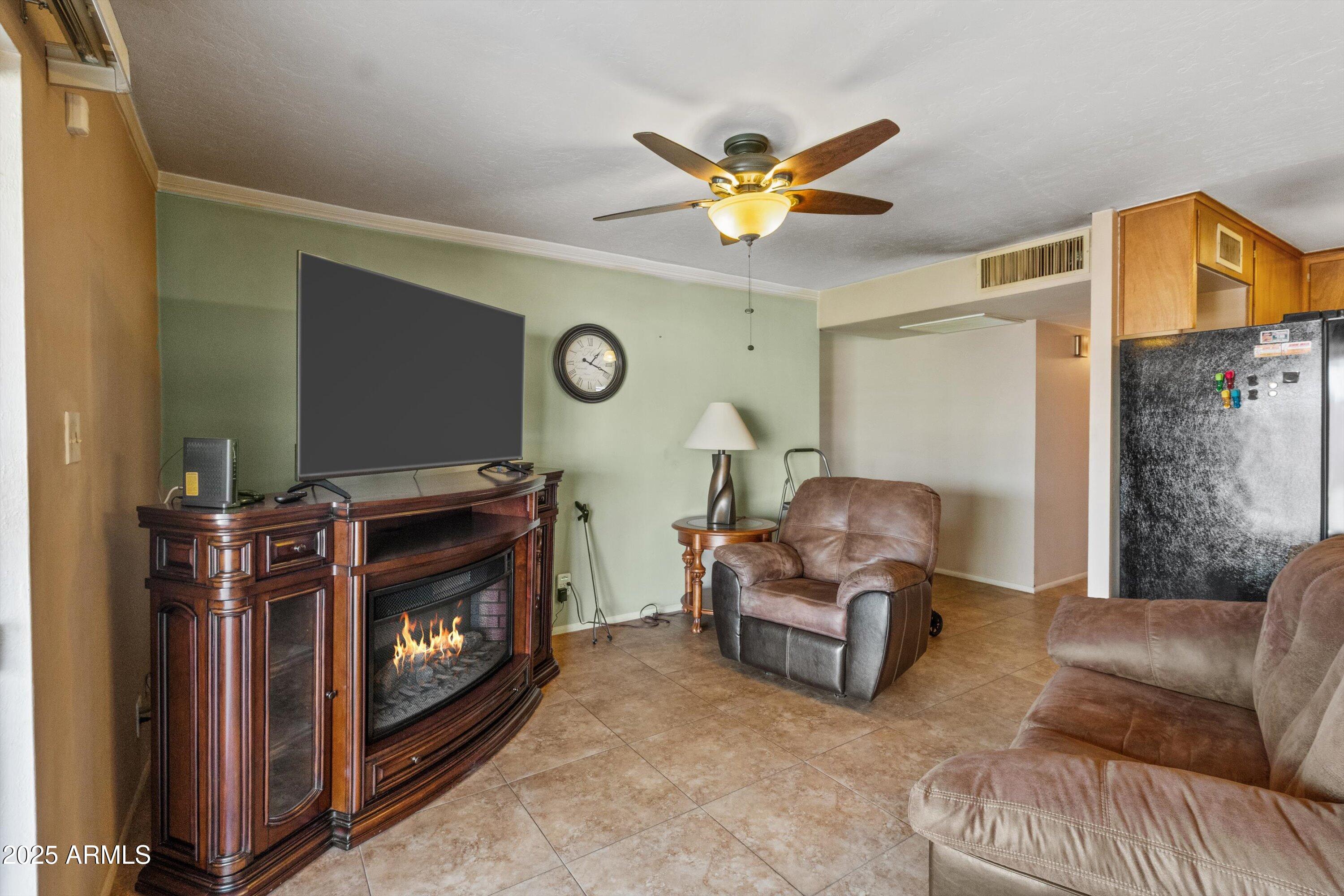 6537 N 41ST Drive