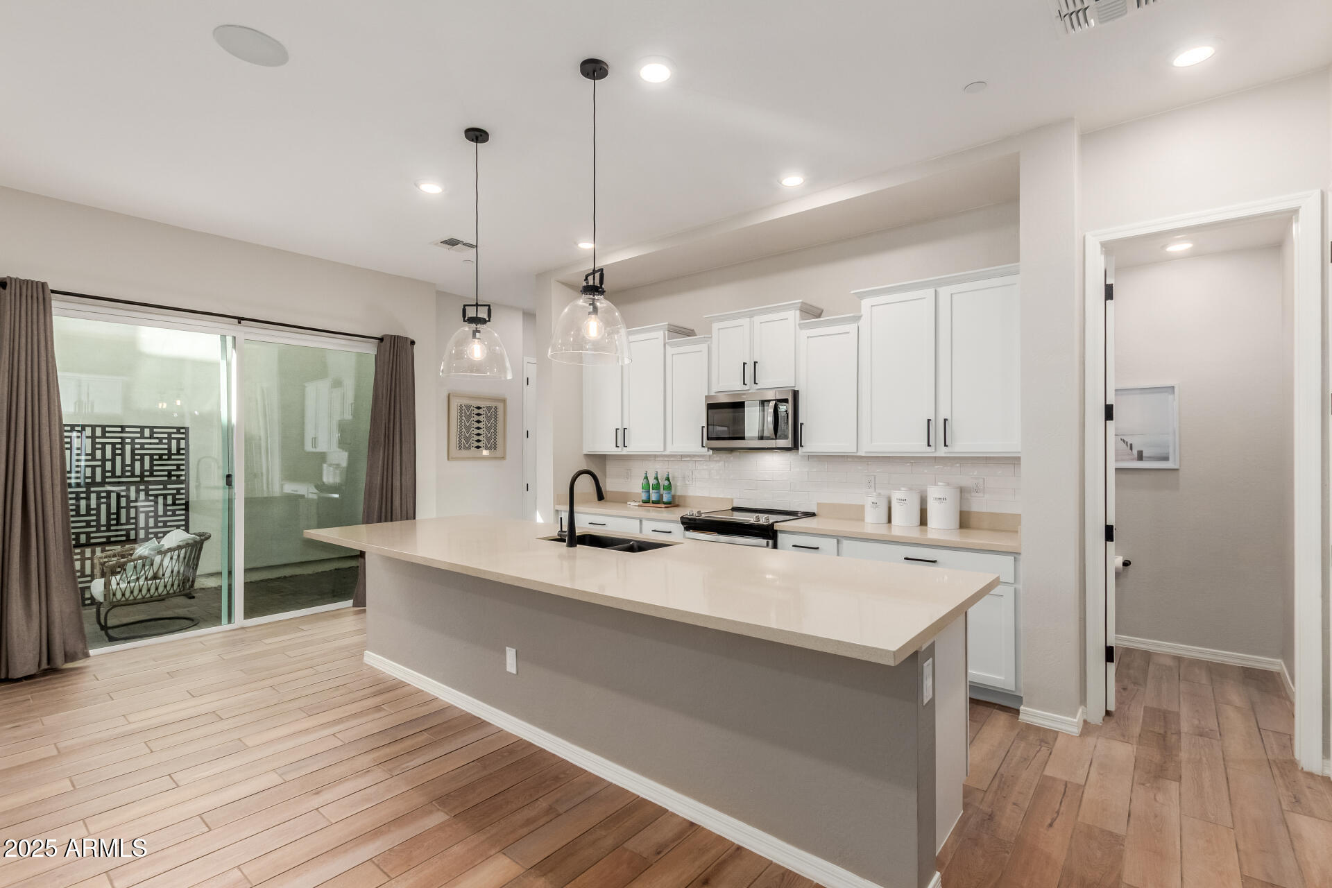 283 E BALSAM Drive