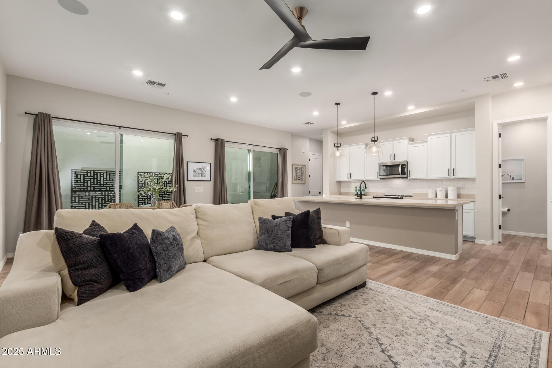 283 E BALSAM Drive