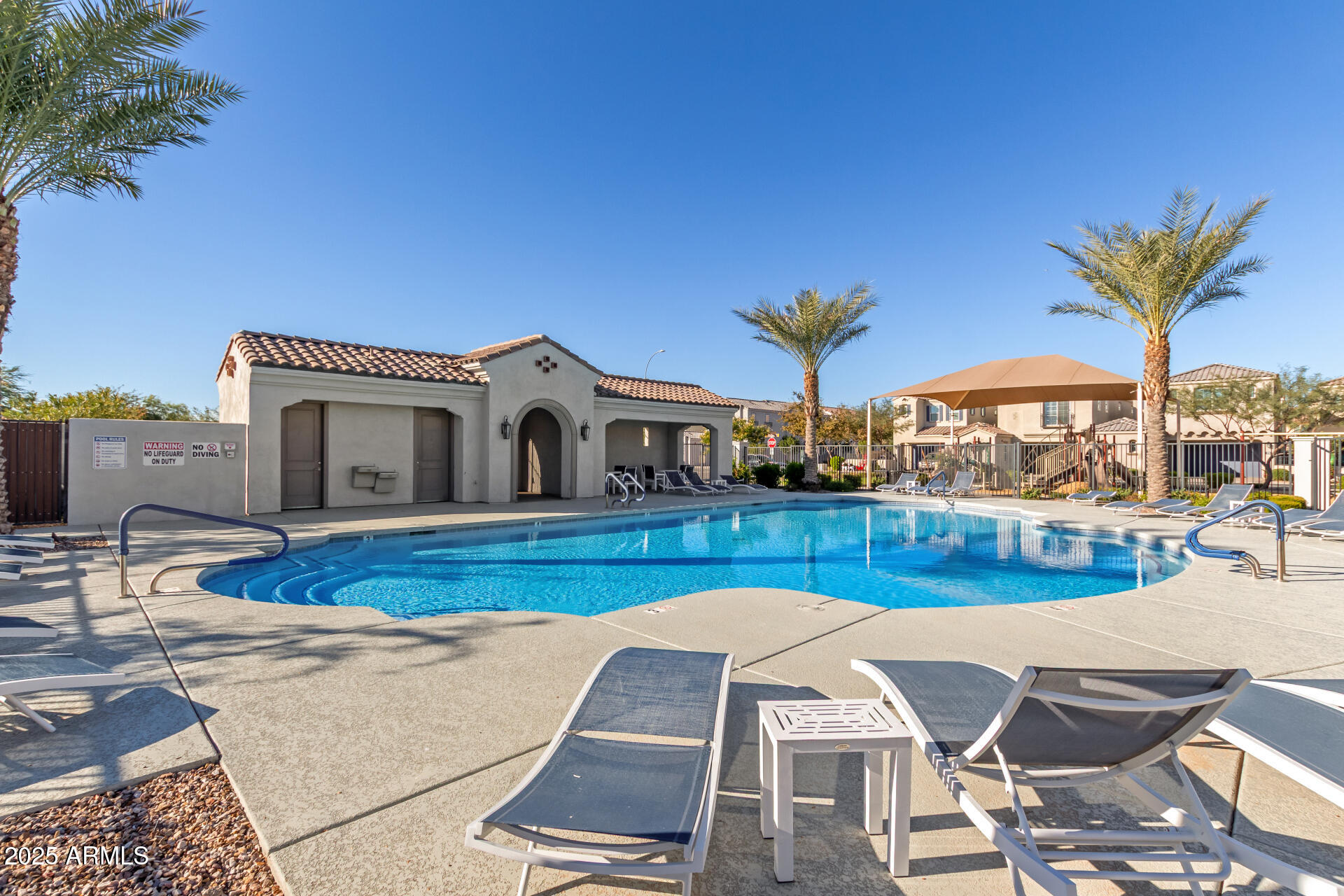 283 E BALSAM Drive