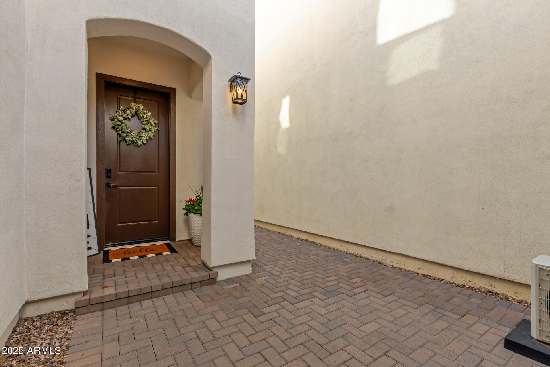 283 E BALSAM Drive