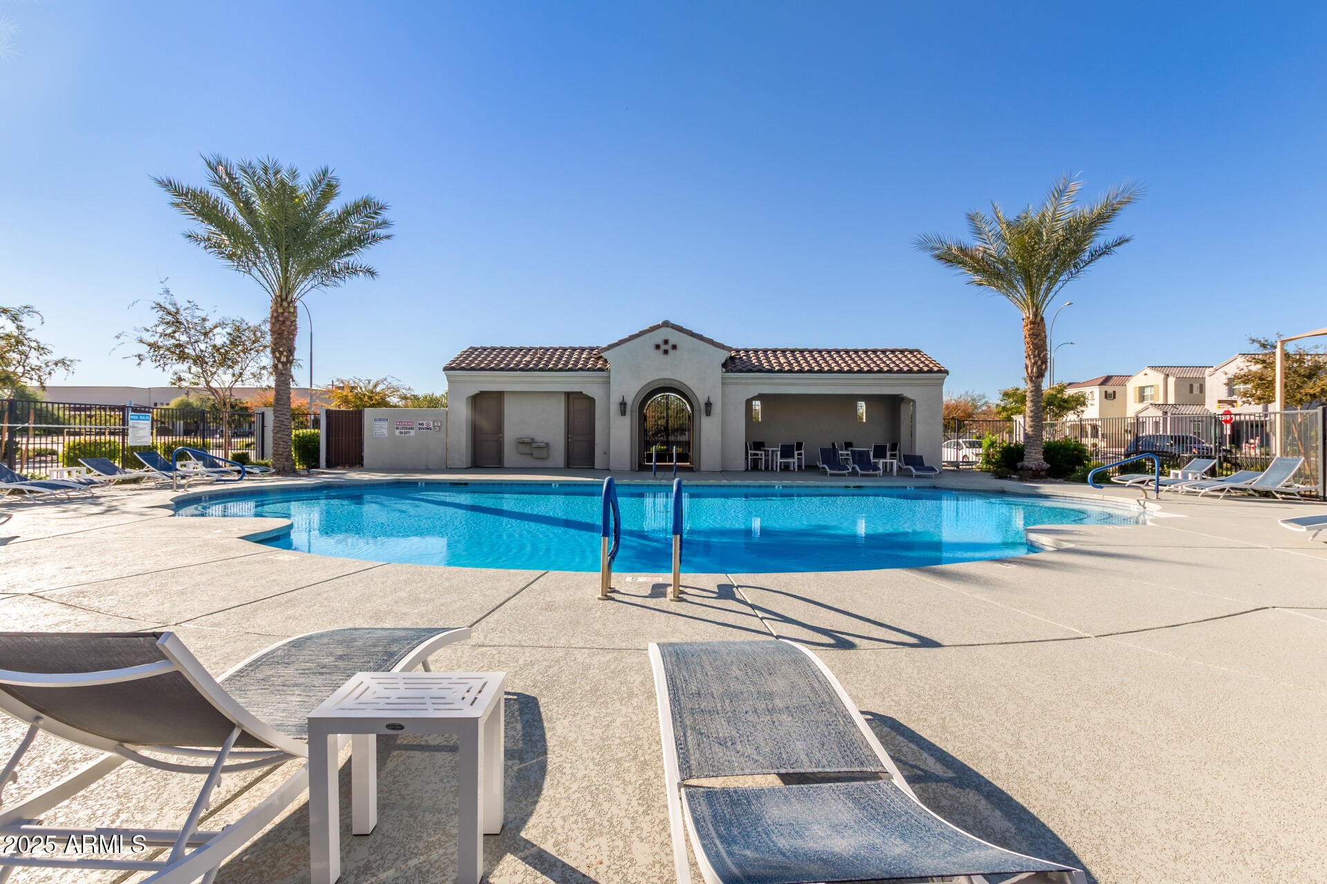 283 E BALSAM Drive