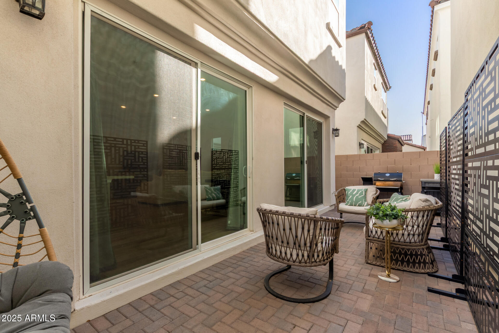 283 E BALSAM Drive