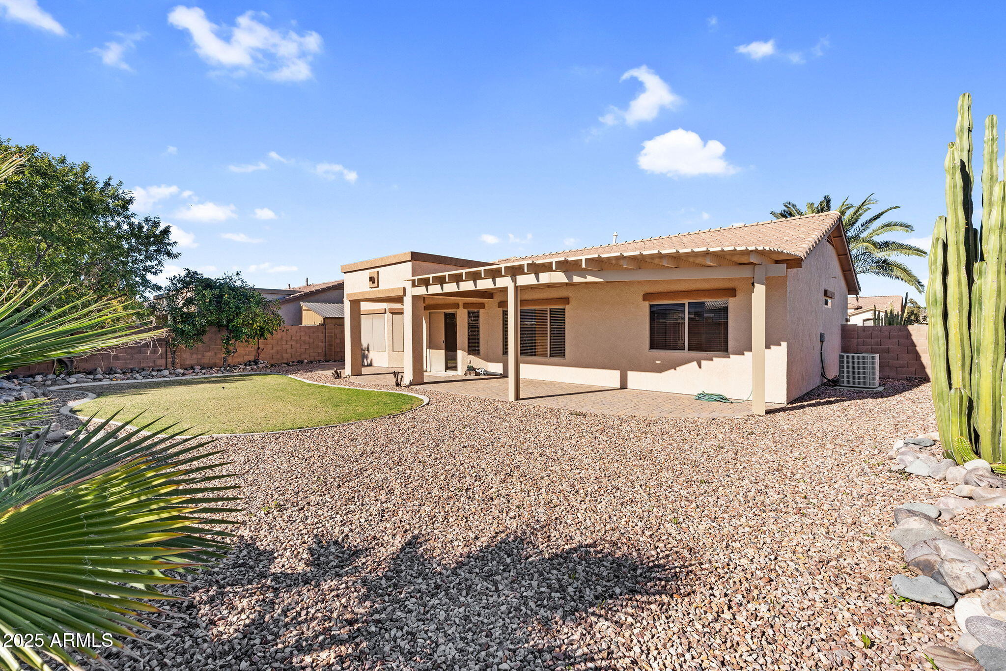 21279 E TWIN ACRES Drive