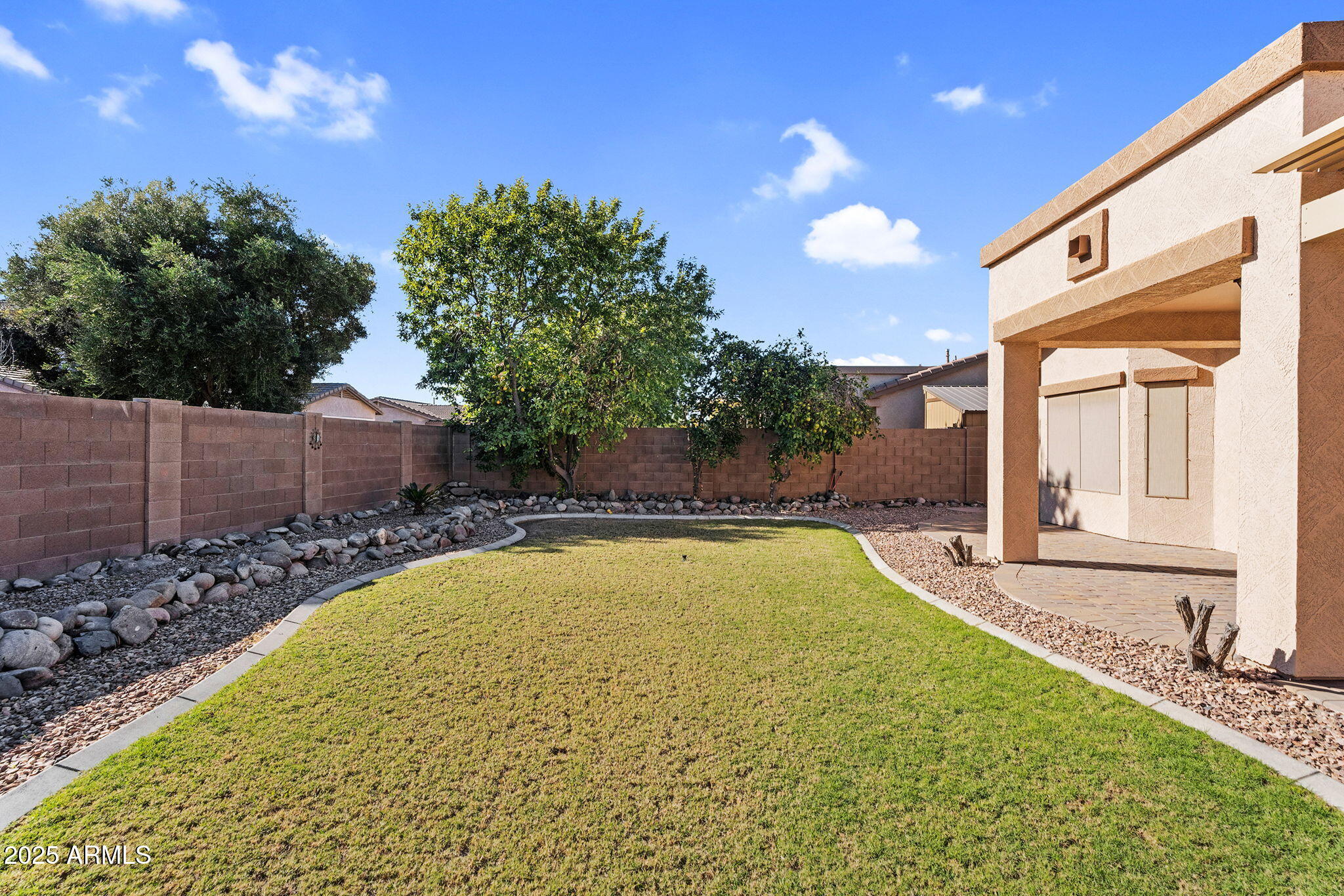 21279 E TWIN ACRES Drive