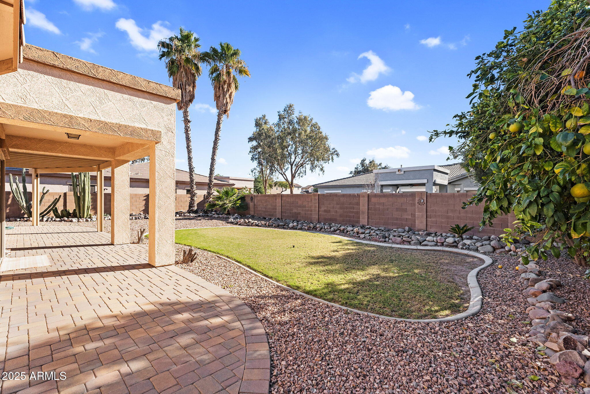 21279 E TWIN ACRES Drive