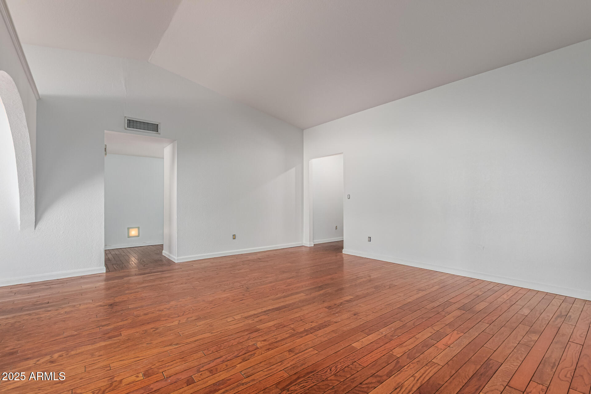 3408 W TOPEKA Drive