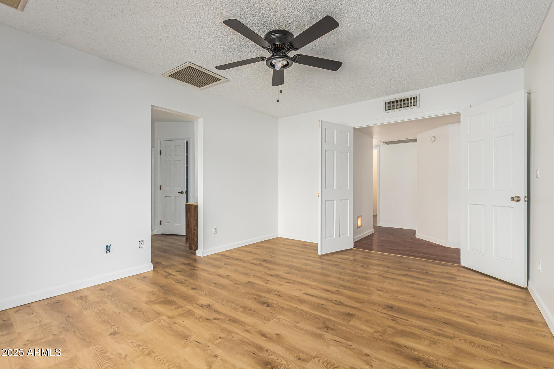 3408 W TOPEKA Drive