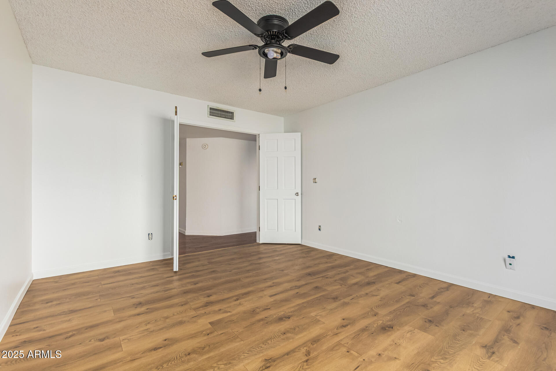 3408 W TOPEKA Drive