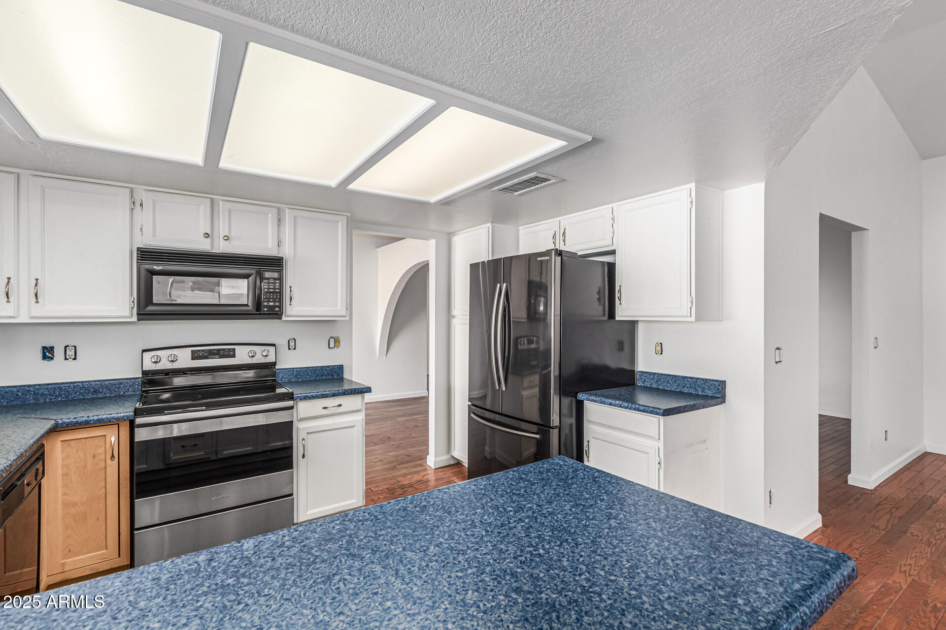 3408 W TOPEKA Drive