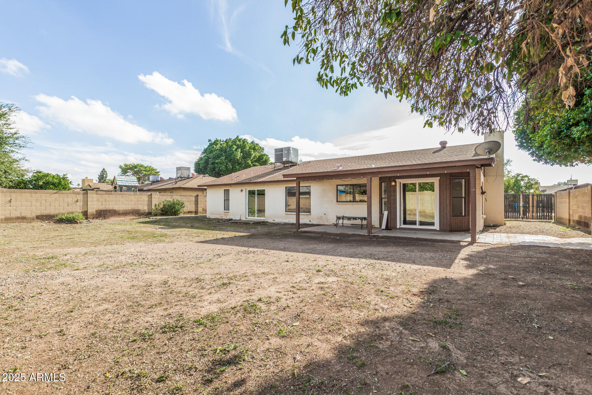 3408 W TOPEKA Drive