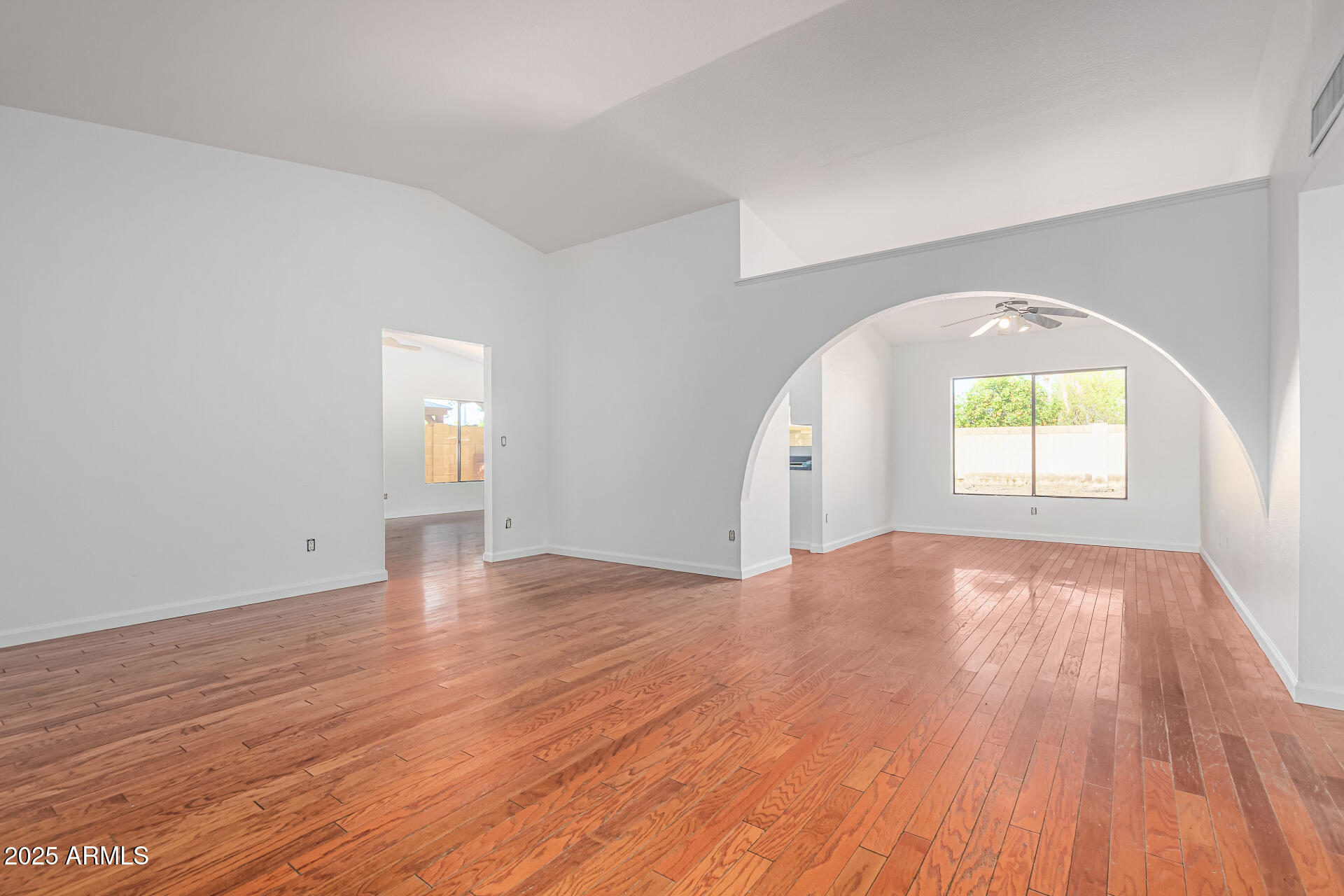 3408 W TOPEKA Drive