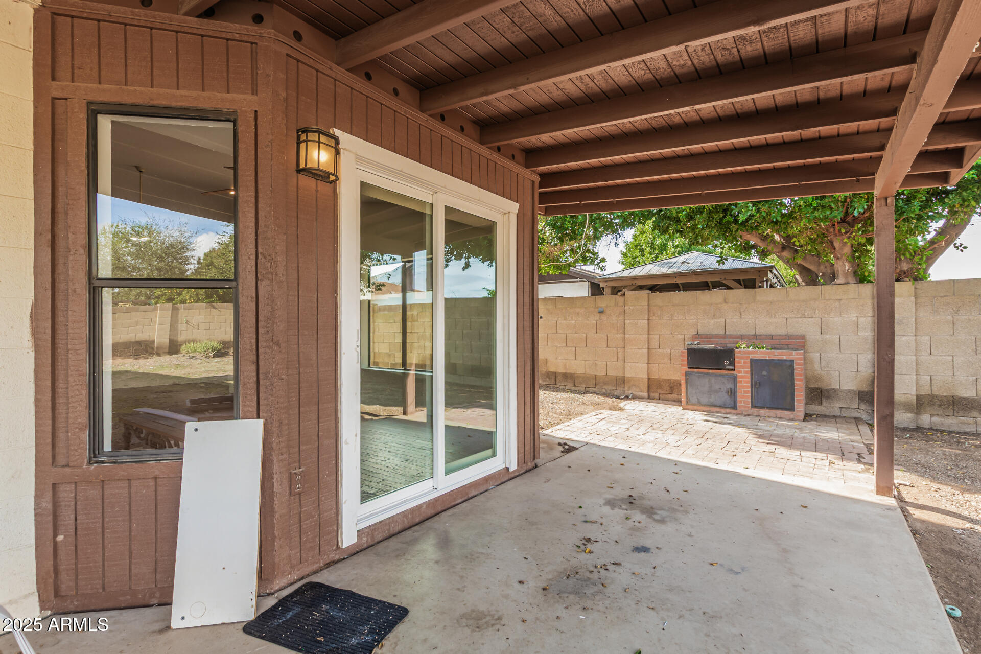 3408 W TOPEKA Drive
