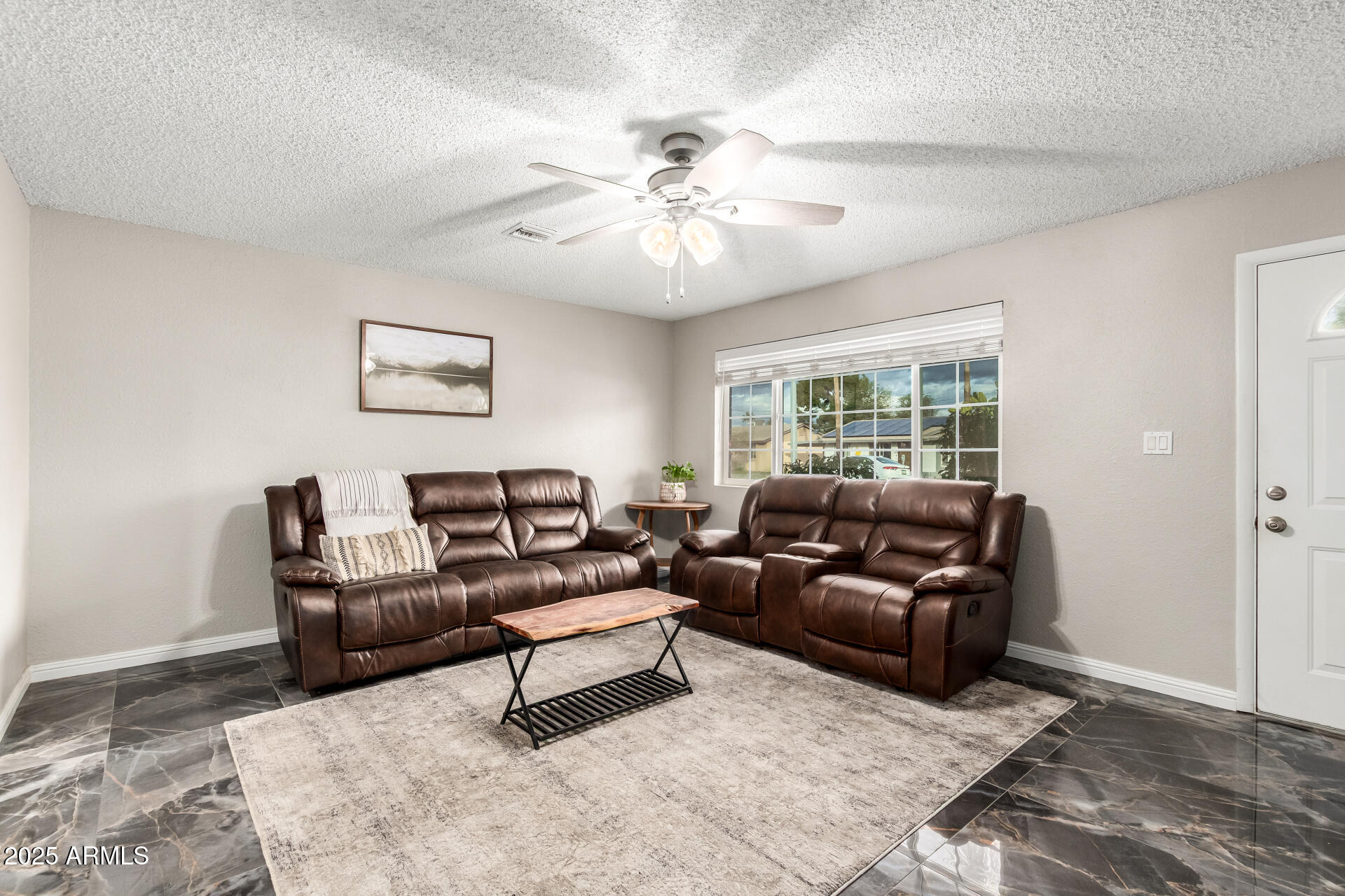 2301 E MARILYN Road