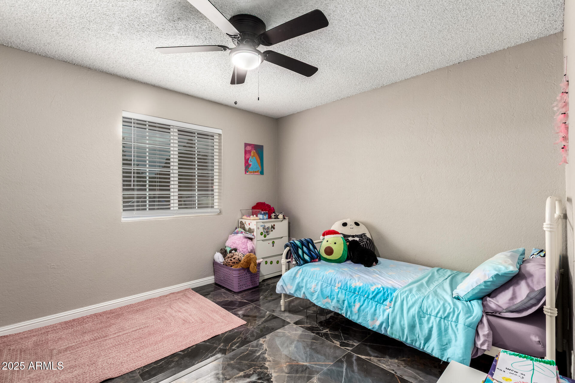 2301 E MARILYN Road