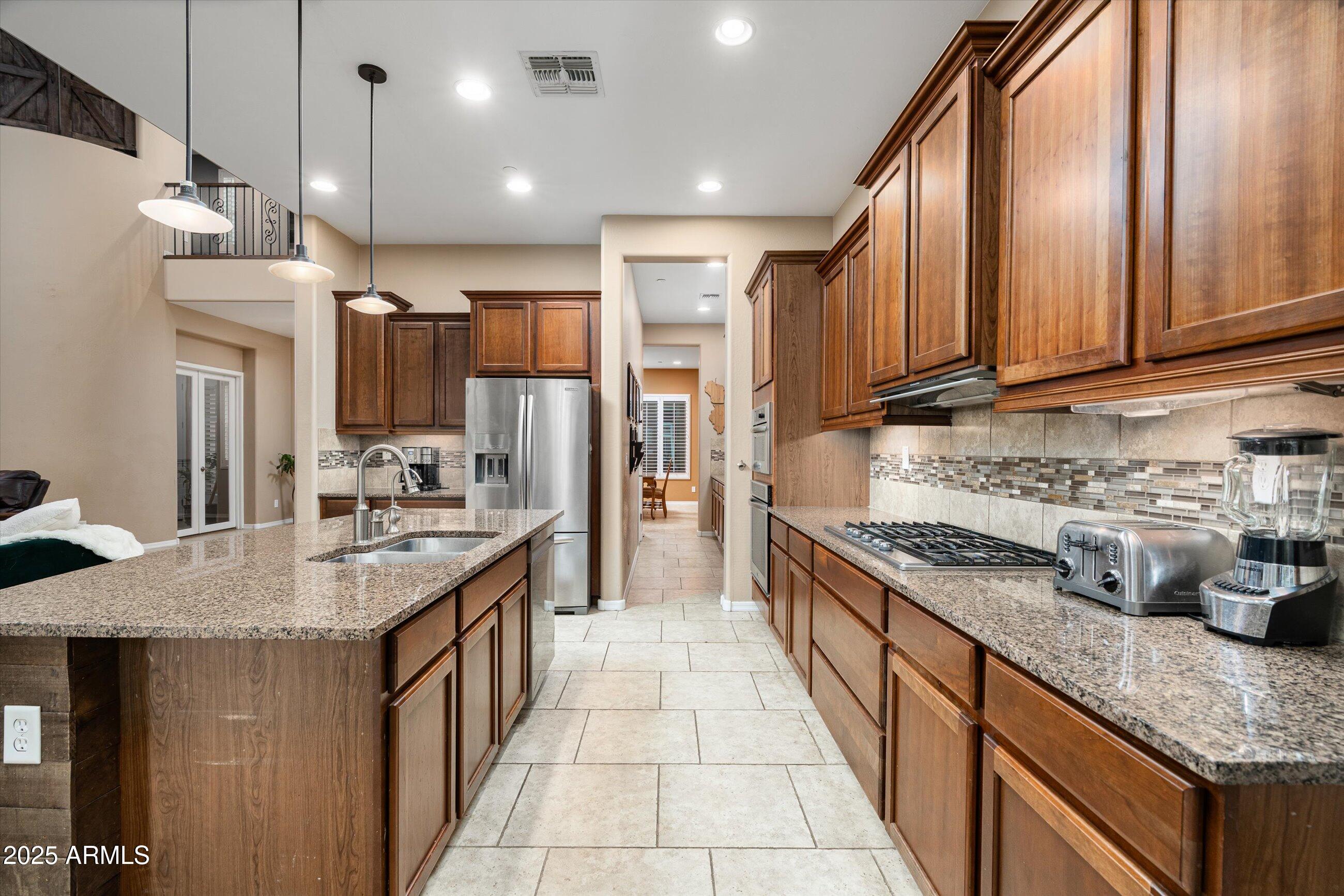 1535 W MOLLY Lane