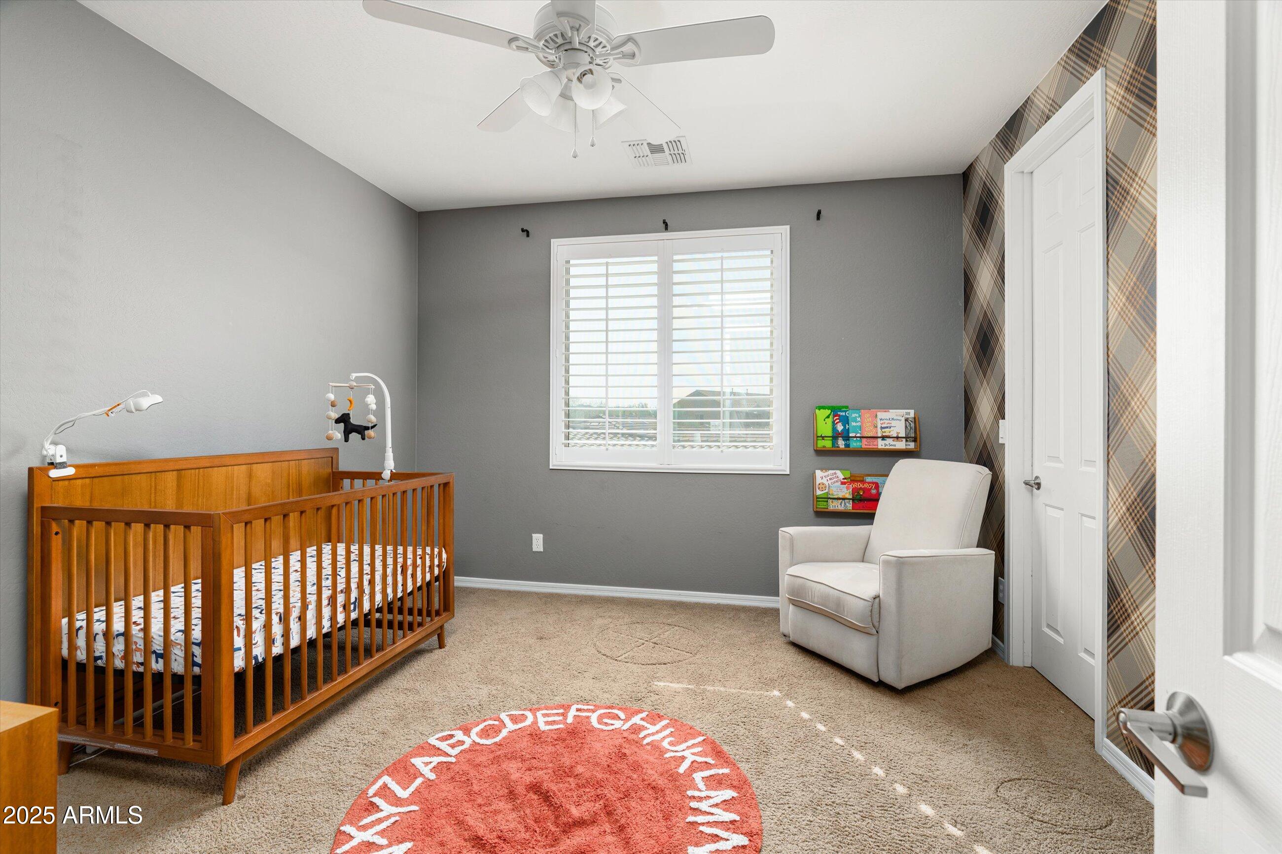 1535 W MOLLY Lane