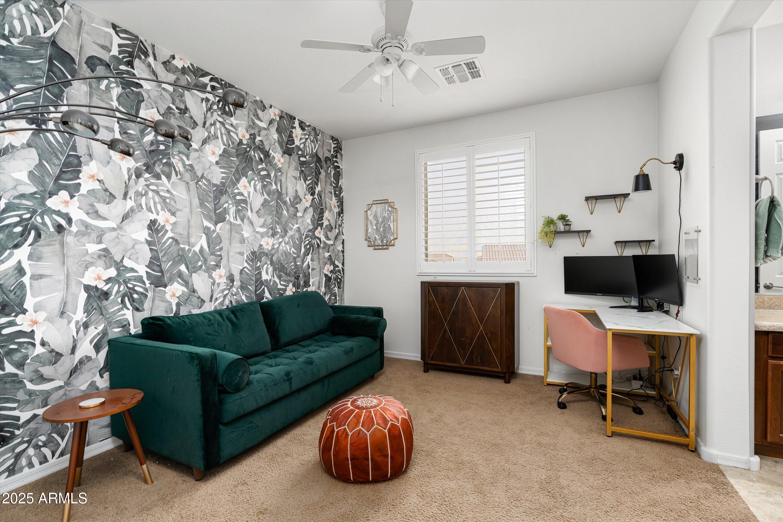 1535 W MOLLY Lane