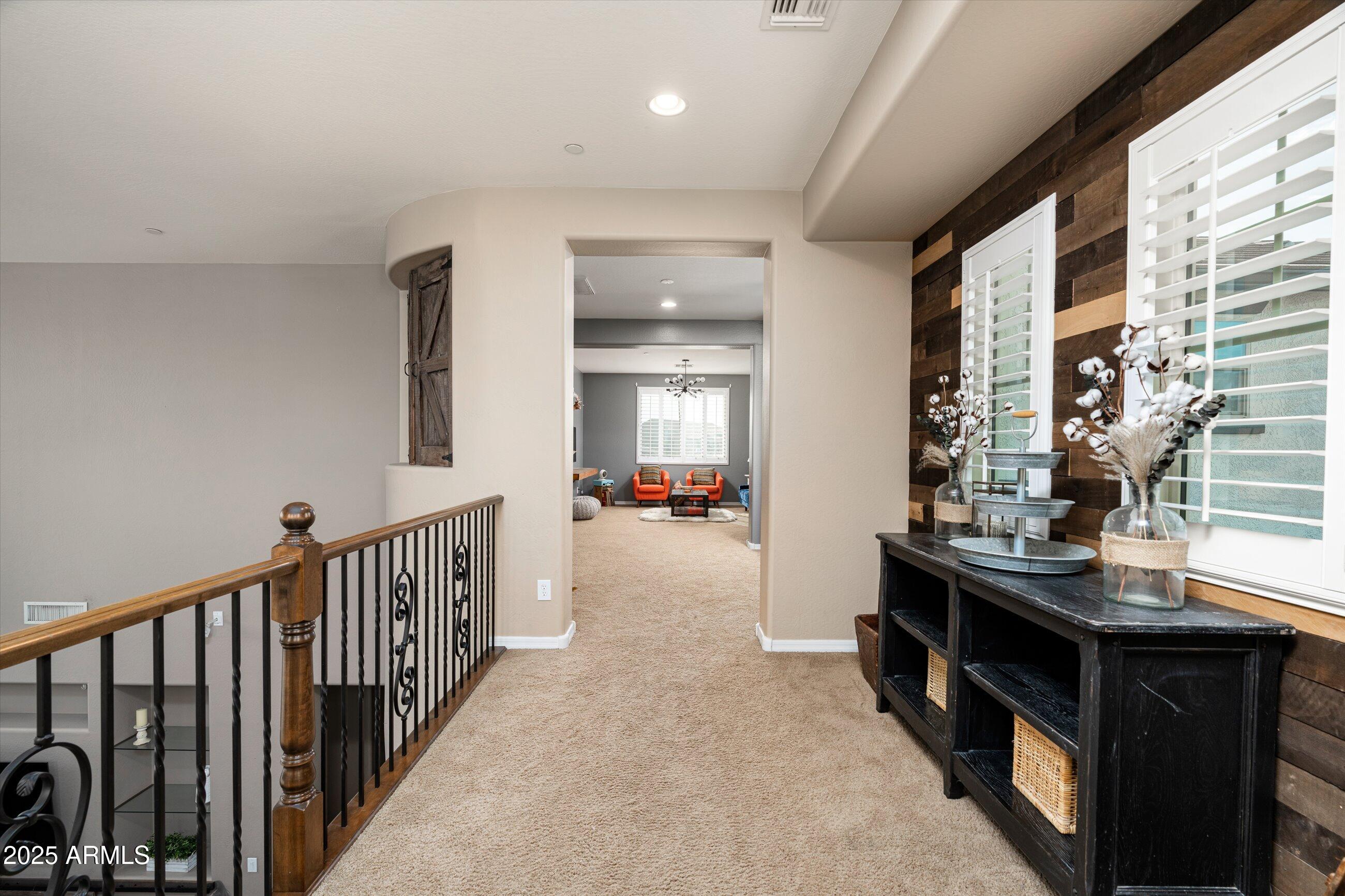 1535 W MOLLY Lane