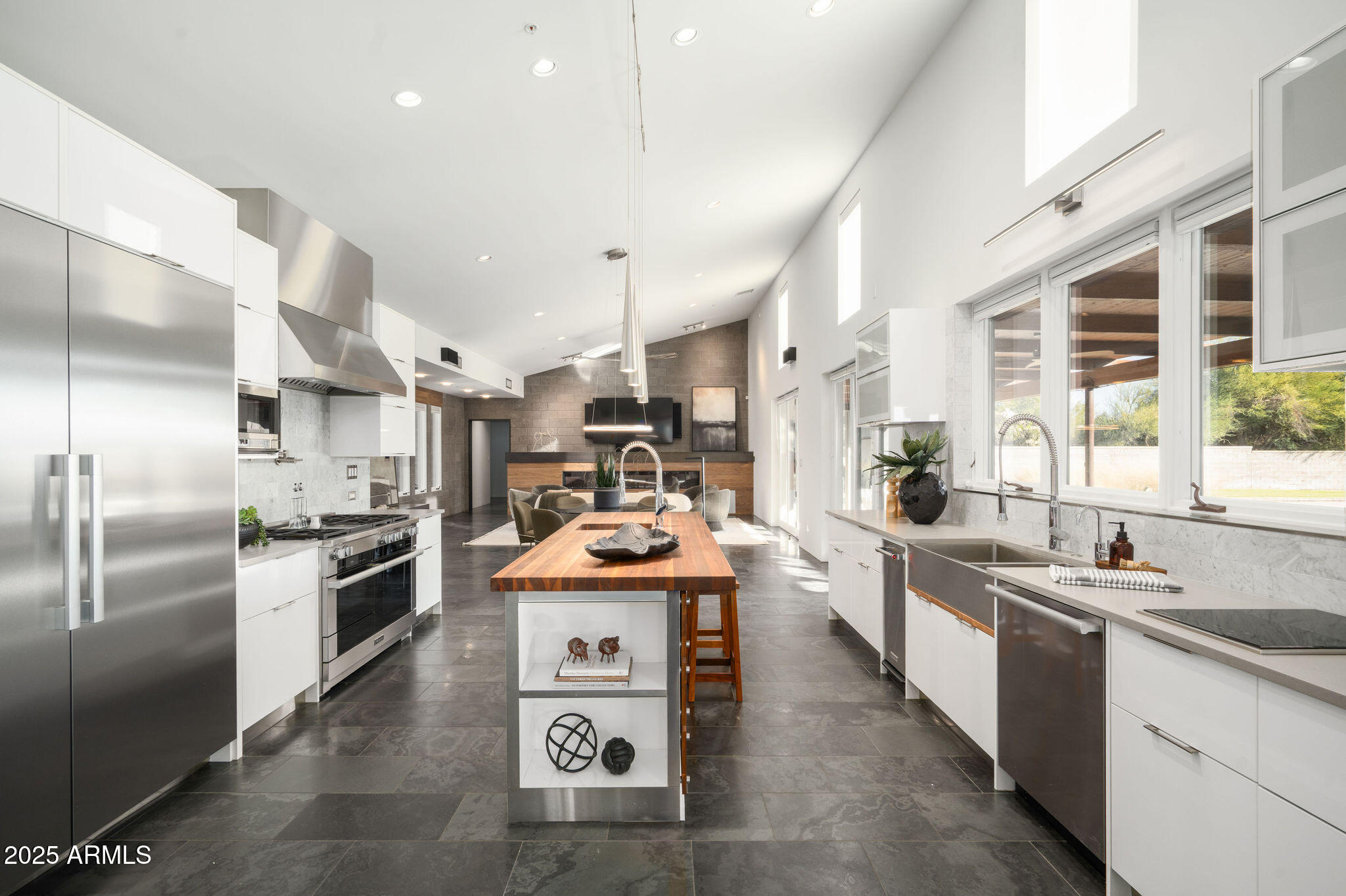 6919 E MONTERRA Way