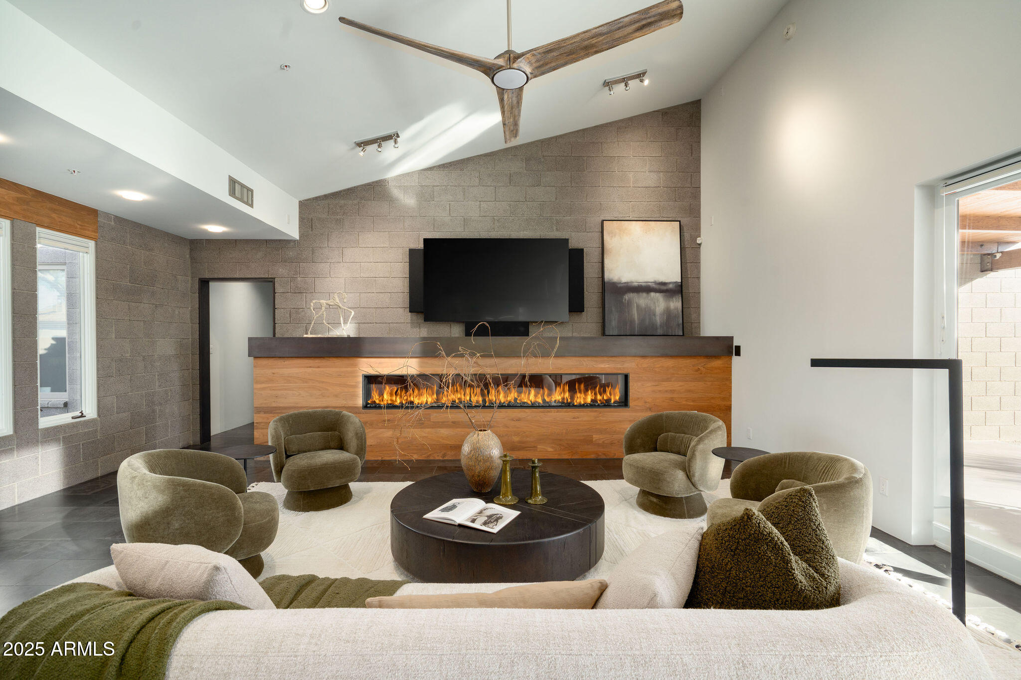 6919 E MONTERRA Way