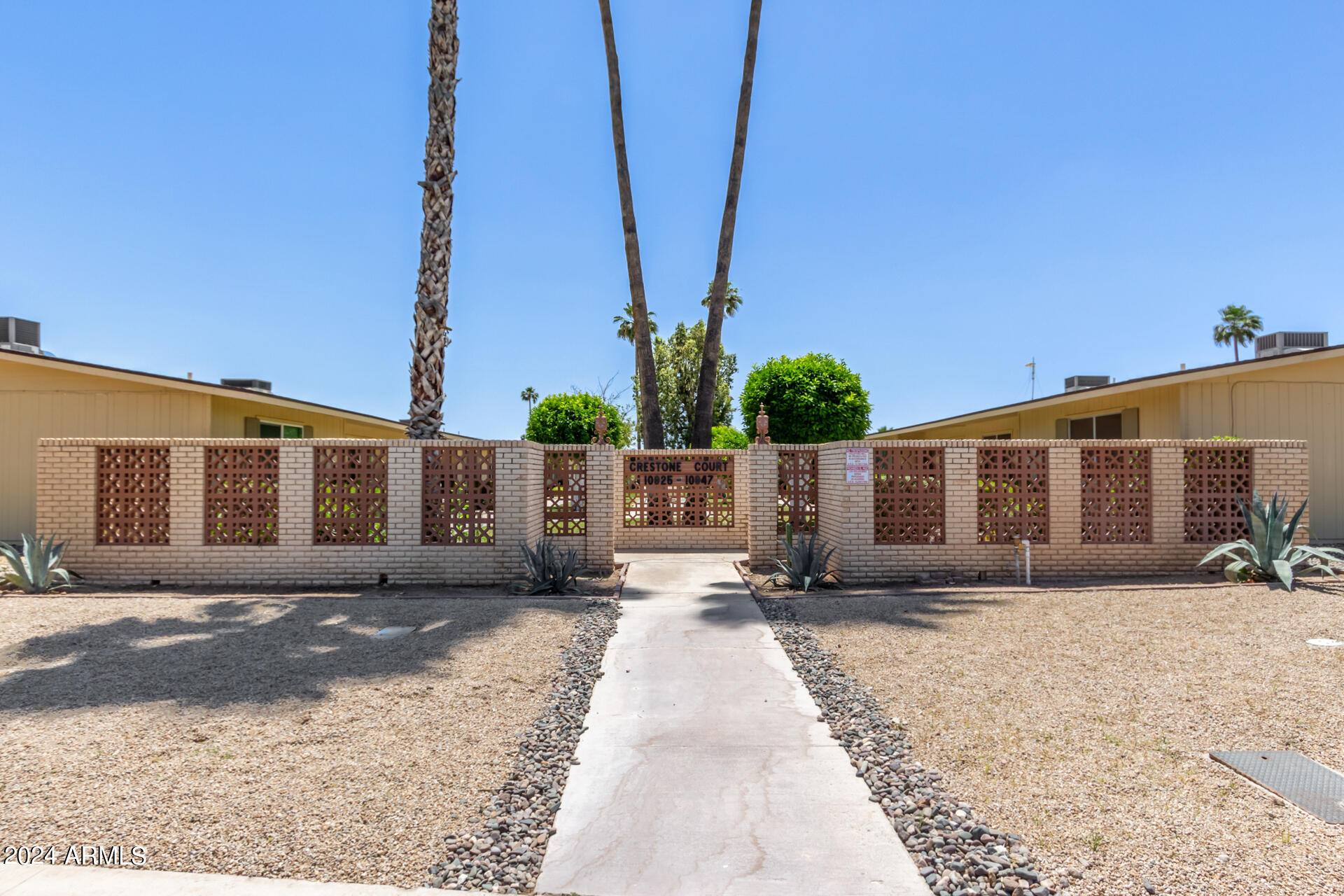 10935 W Santa Fe Drive