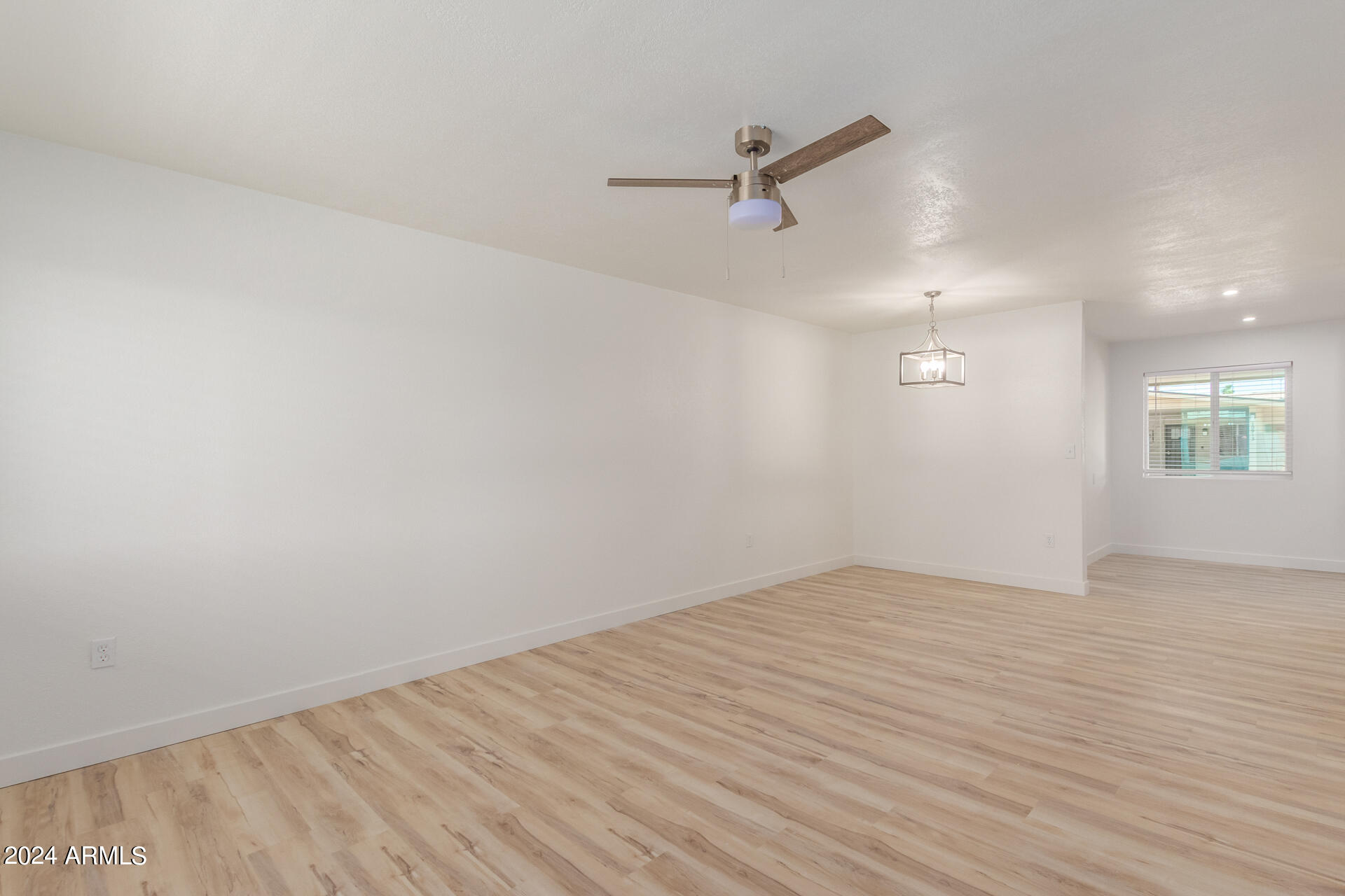 10935 W Santa Fe Drive