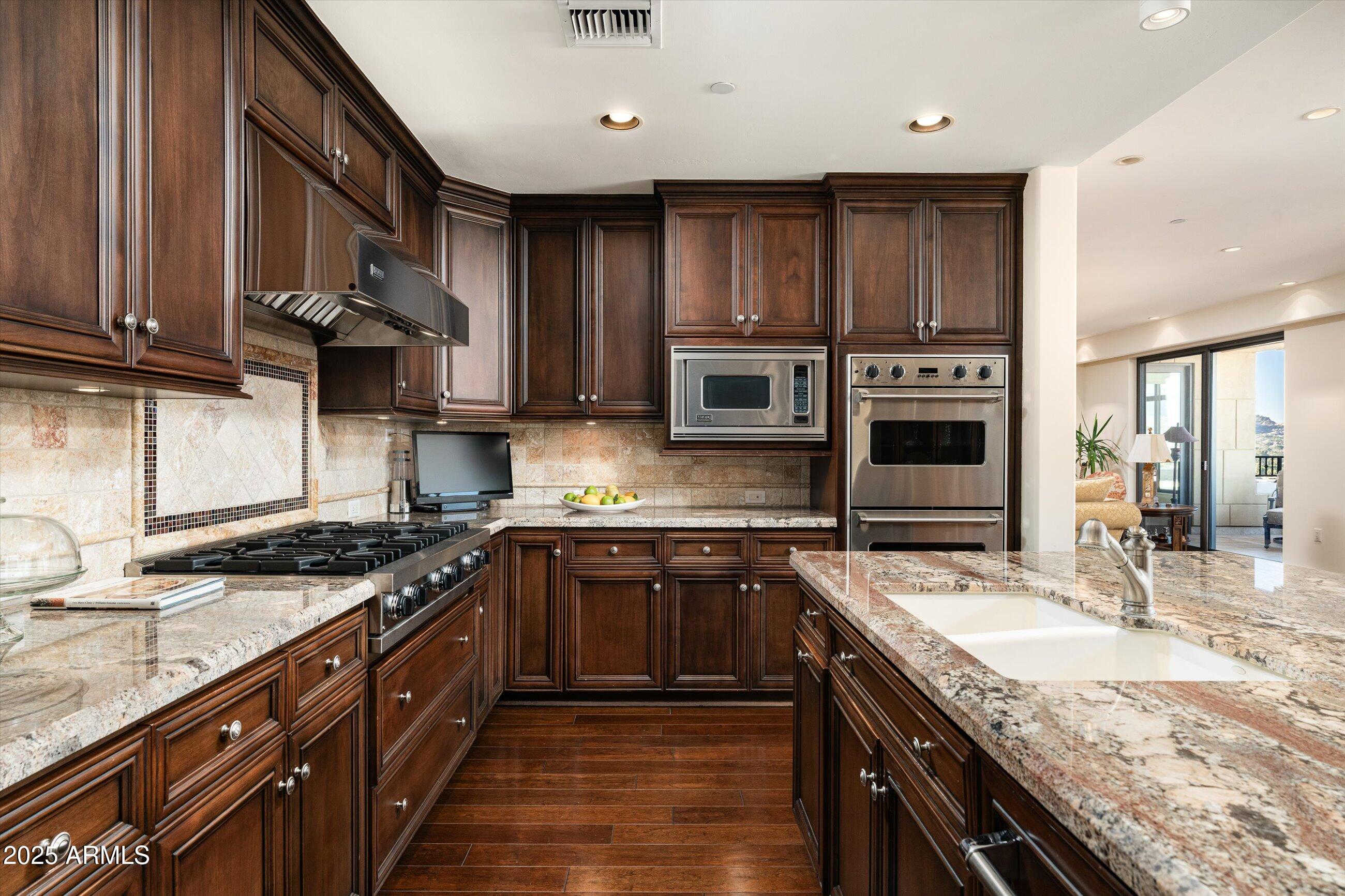 7181 E Camelback Road 1202