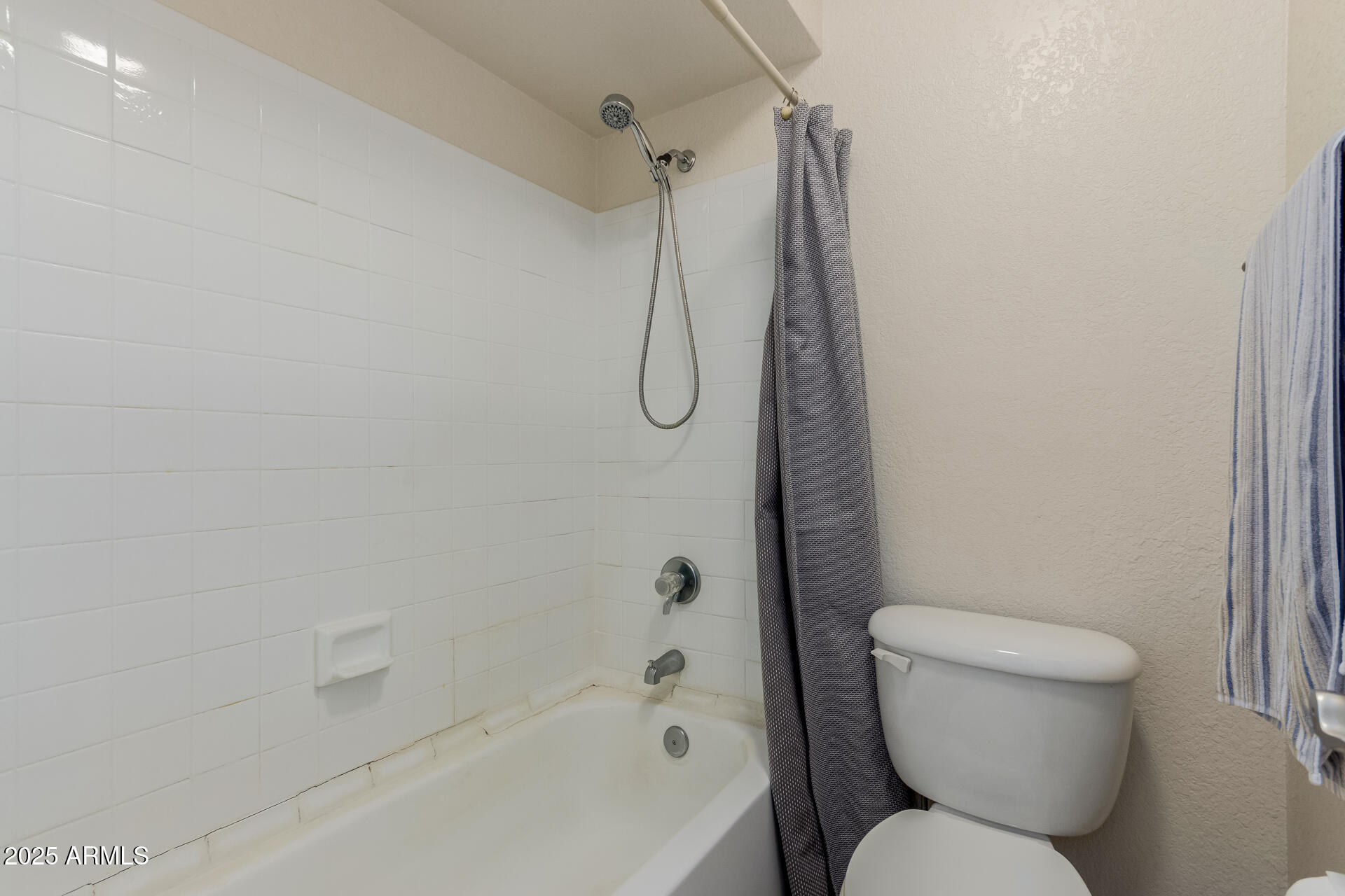 8787 E MOUNTAIN VIEW Road 2014