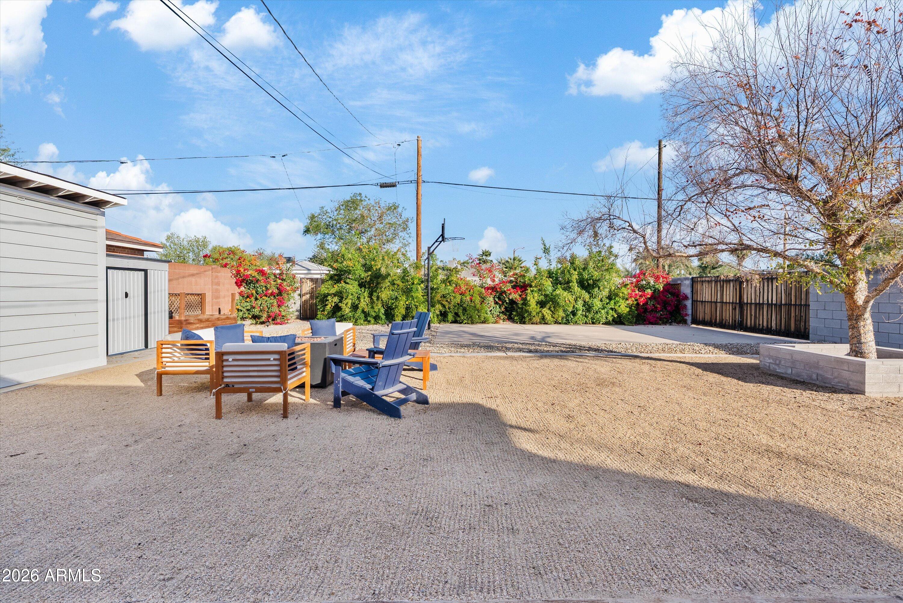 1346 E CORONADO Road