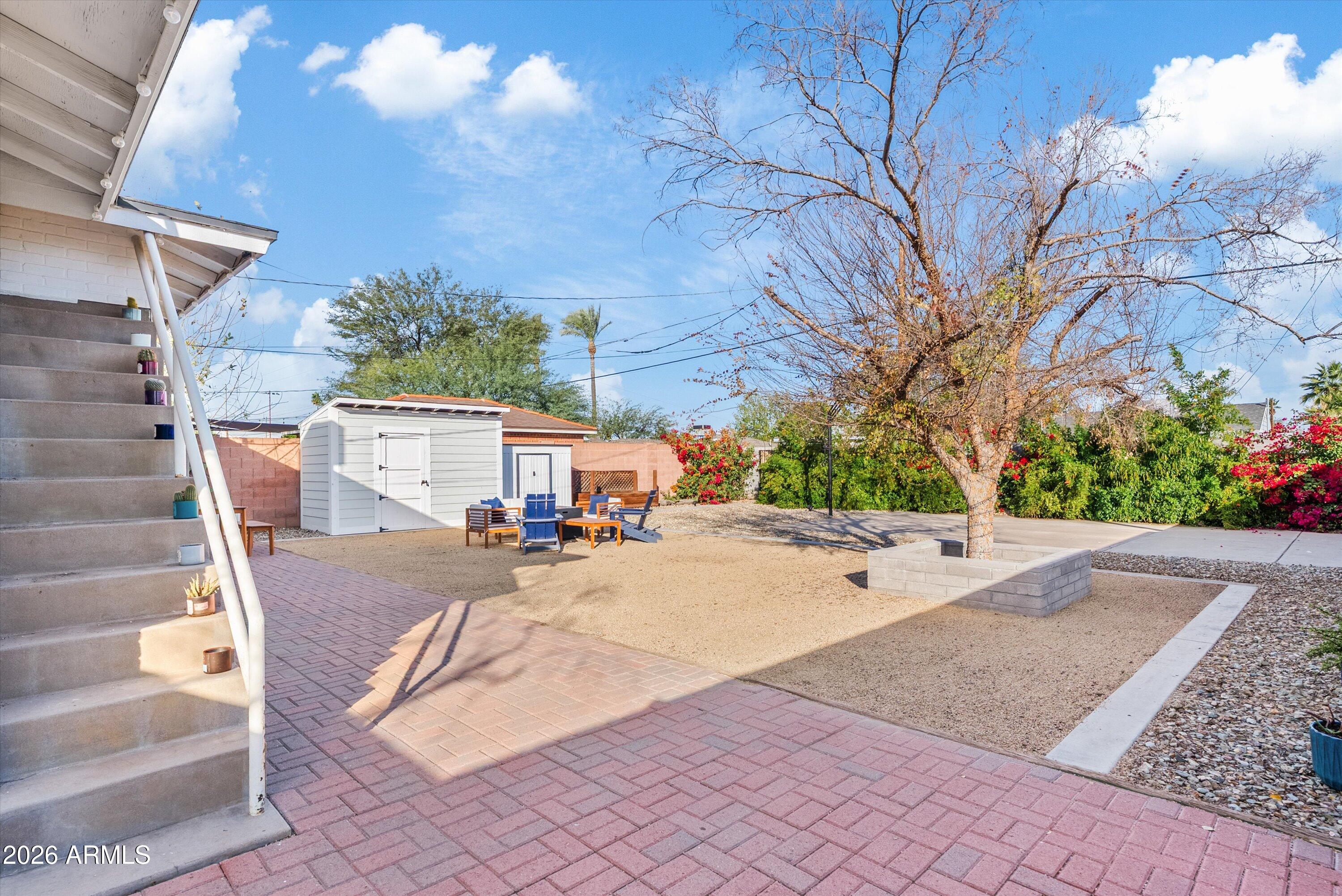 1346 E CORONADO Road