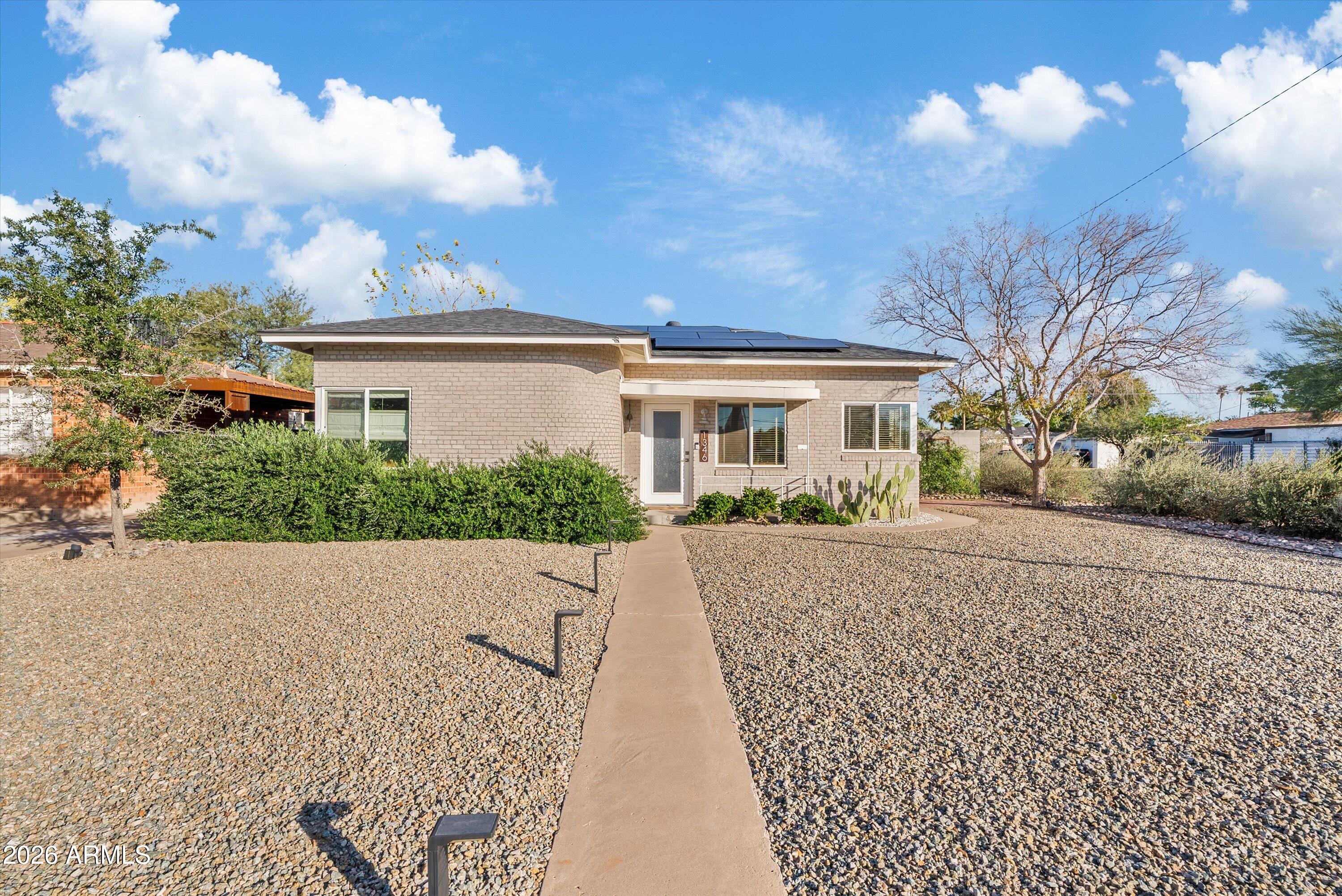 1346 E CORONADO Road