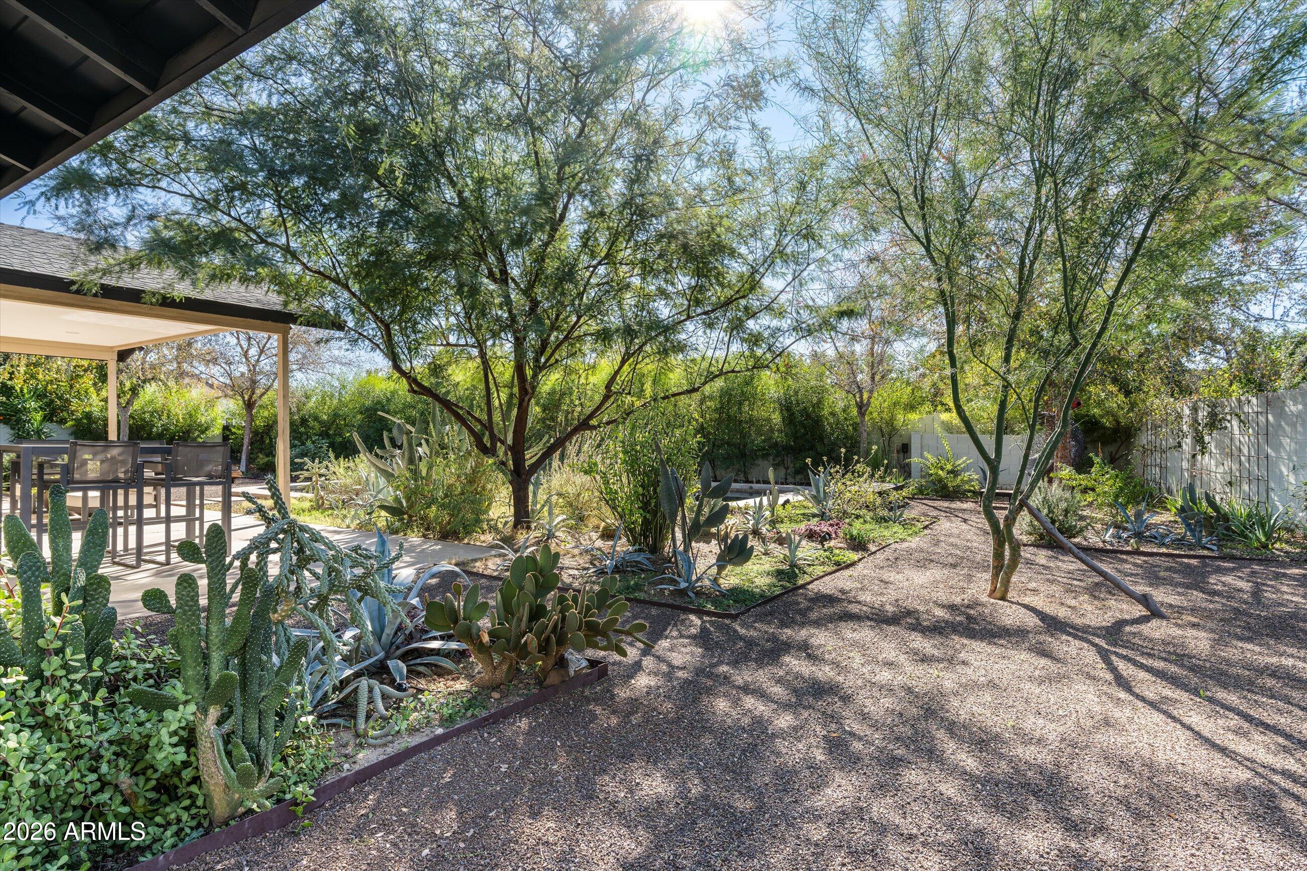 6511 E MONTEROSA Street