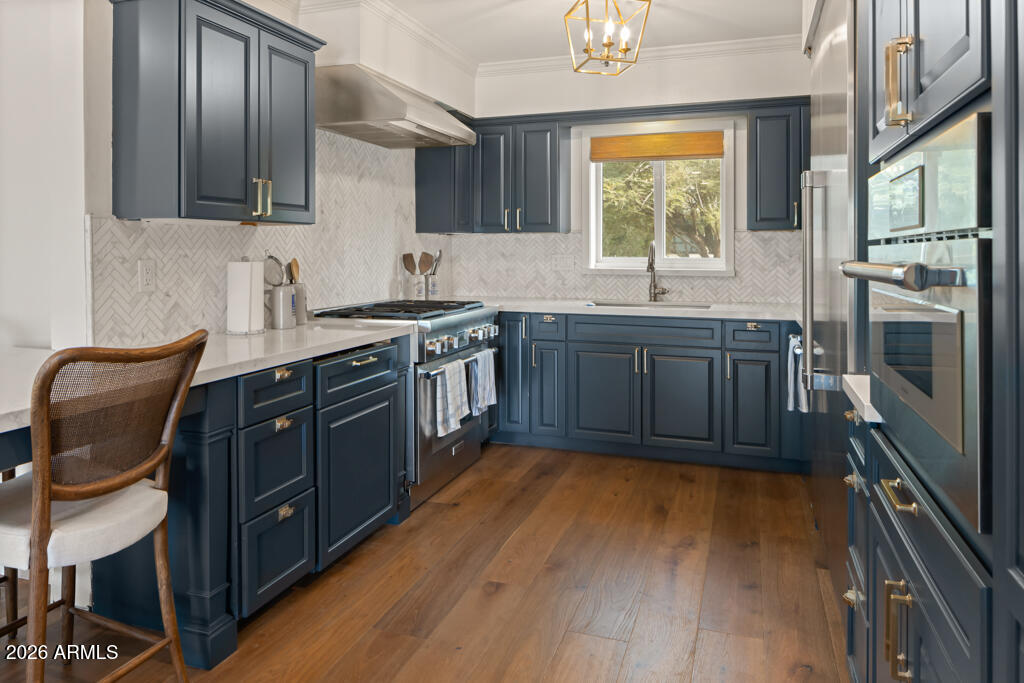 2336 N 57th Place