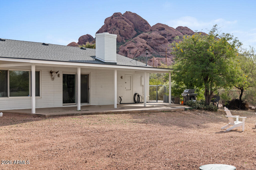 2336 N 57th Place