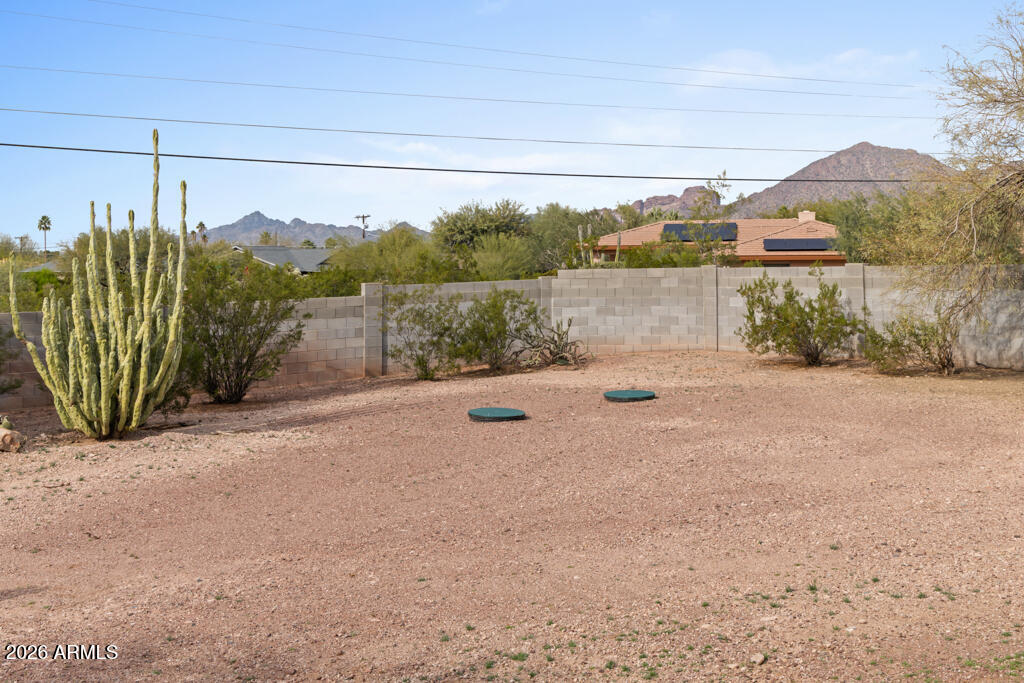2336 N 57th Place