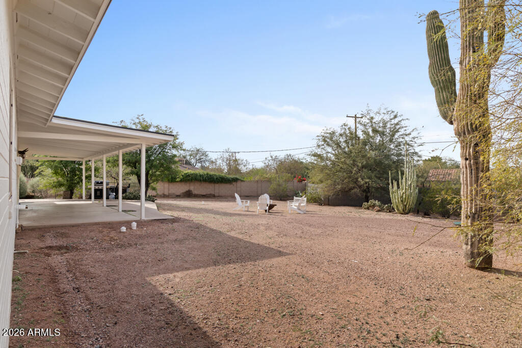 2336 N 57th Place
