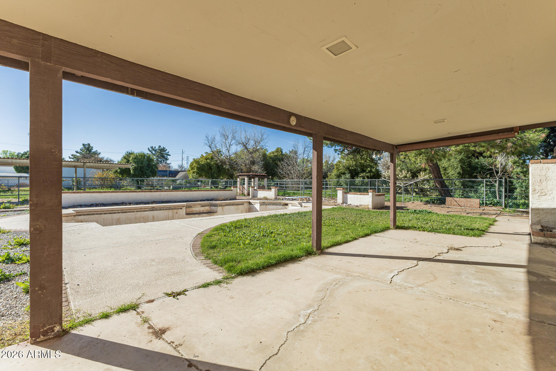 707 E REDFIELD Road E