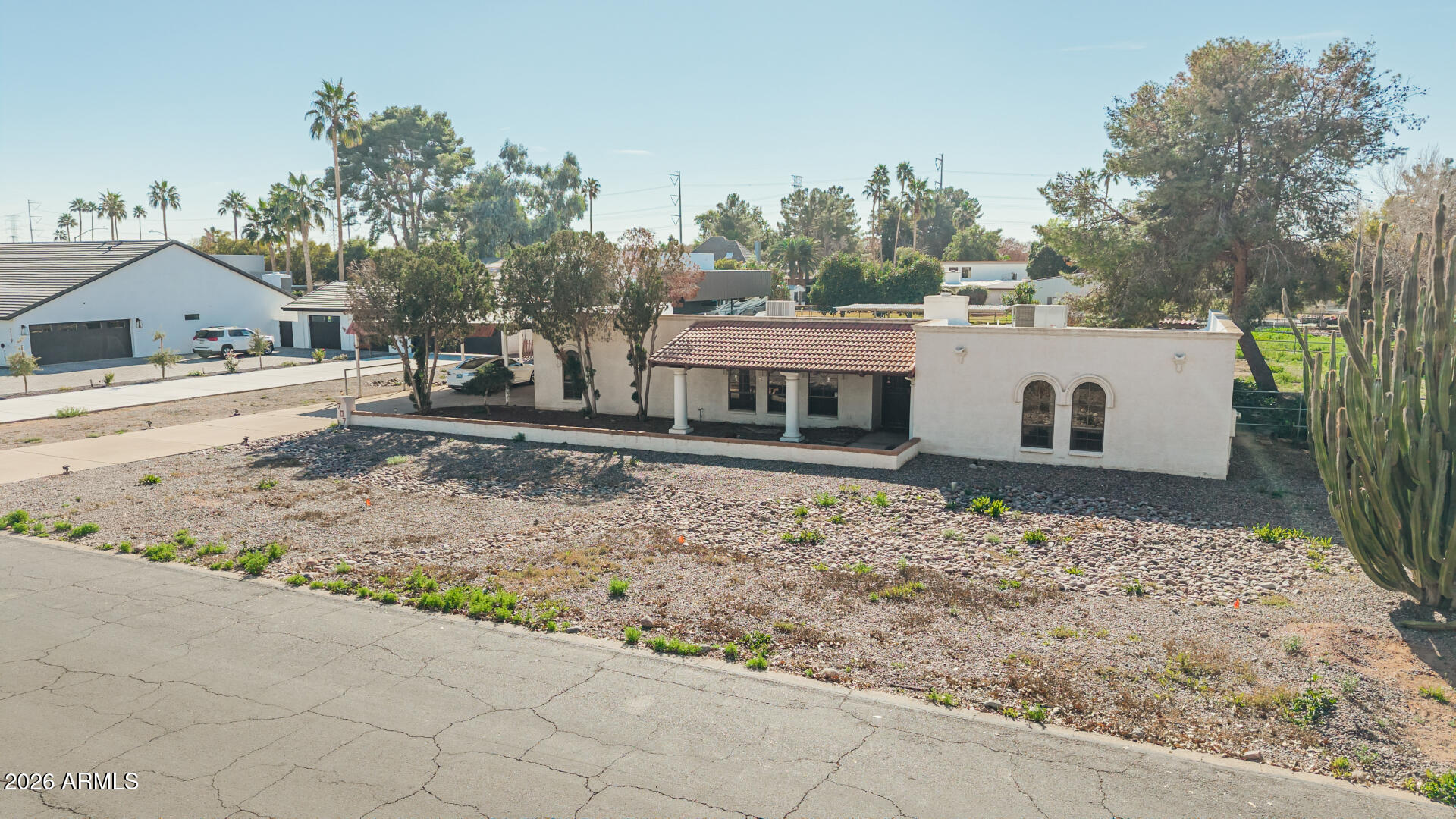 707 E REDFIELD Road E