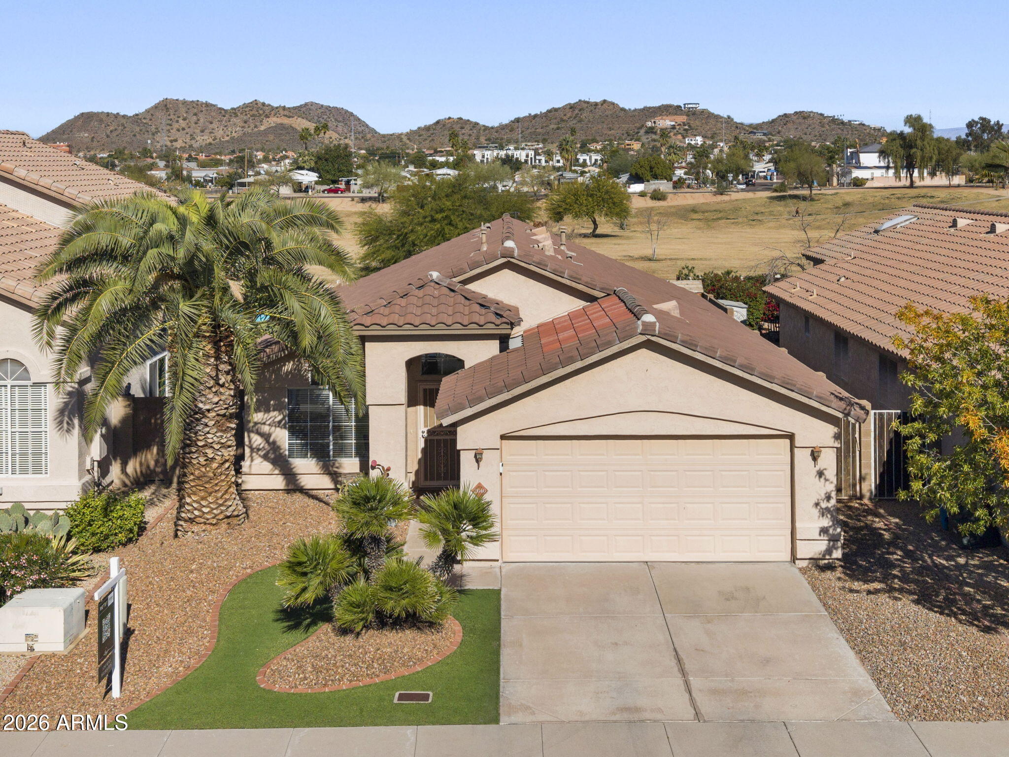 2040 E ANGELA Drive