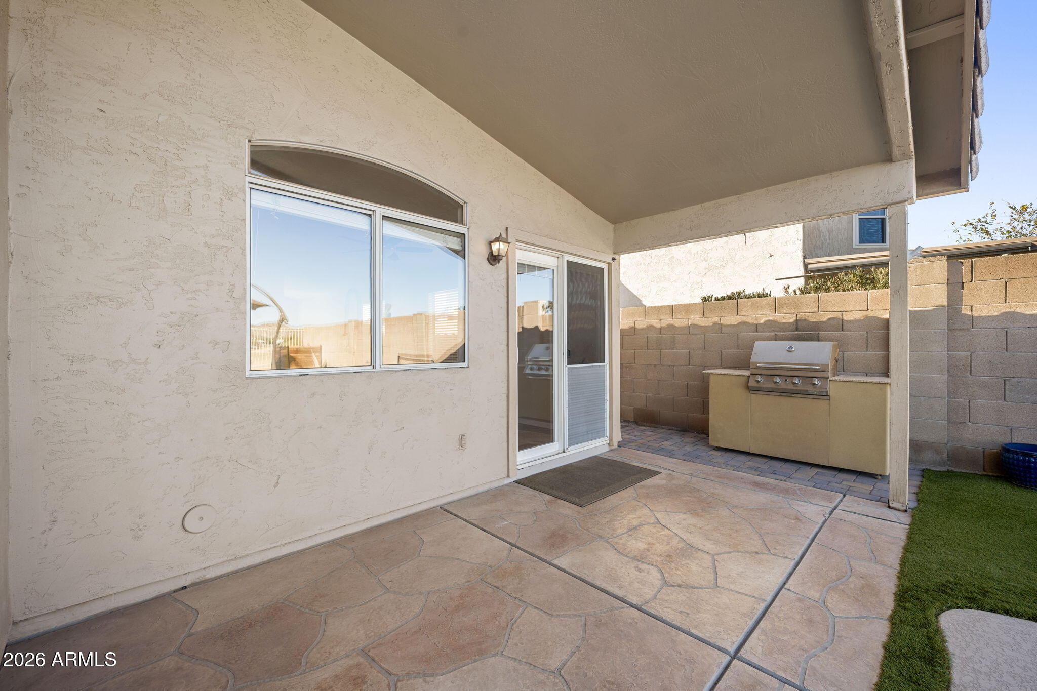 2040 E ANGELA Drive